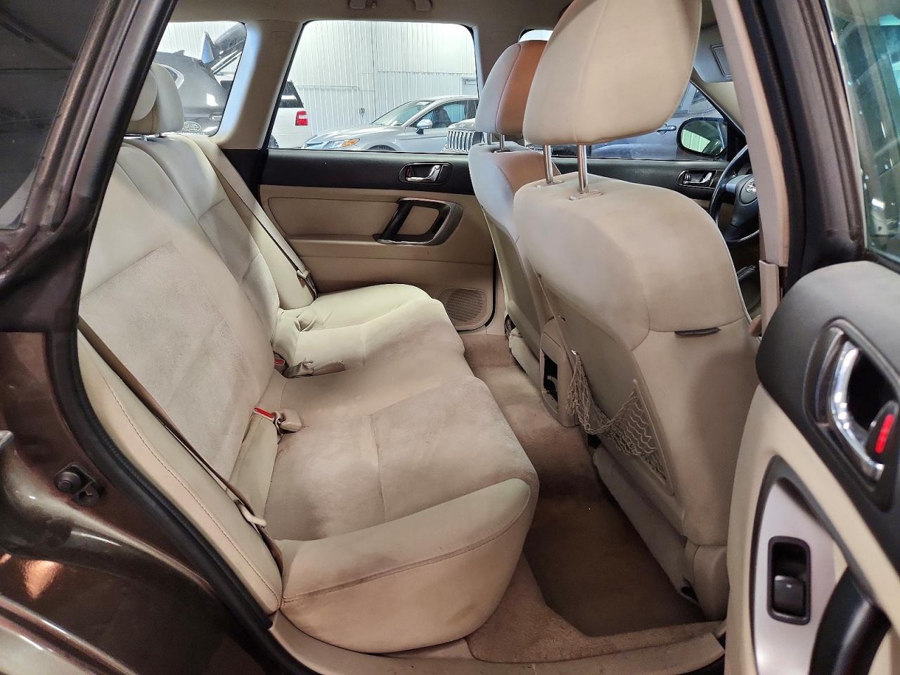 2008 Subaru Outback 2.5i Tan vin: 4S4BP61C987342755