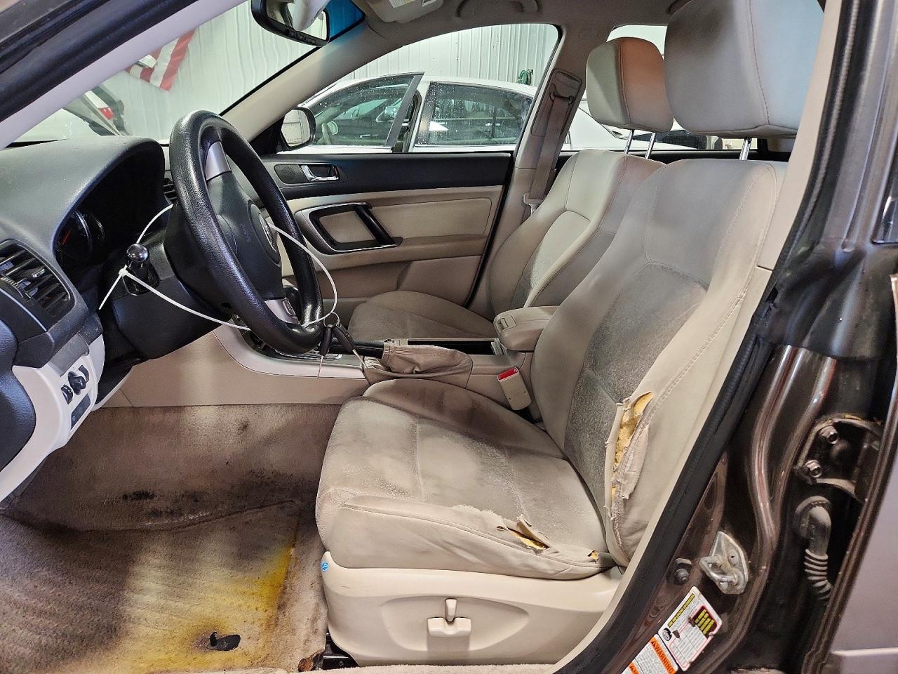 2008 Subaru Outback 2.5i Tan vin: 4S4BP61C987342755