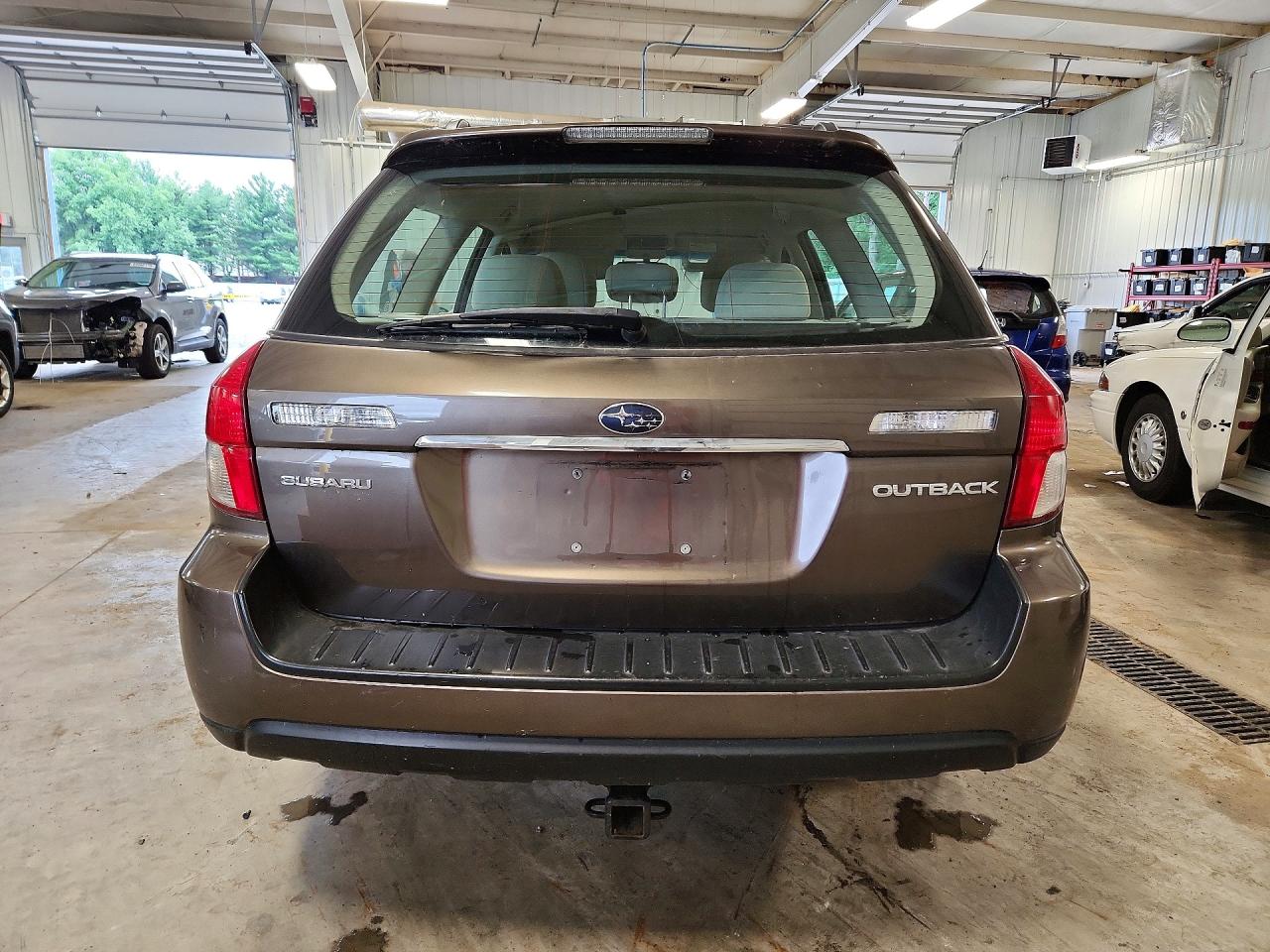 2008 Subaru Outback 2.5i Tan vin: 4S4BP61C987342755