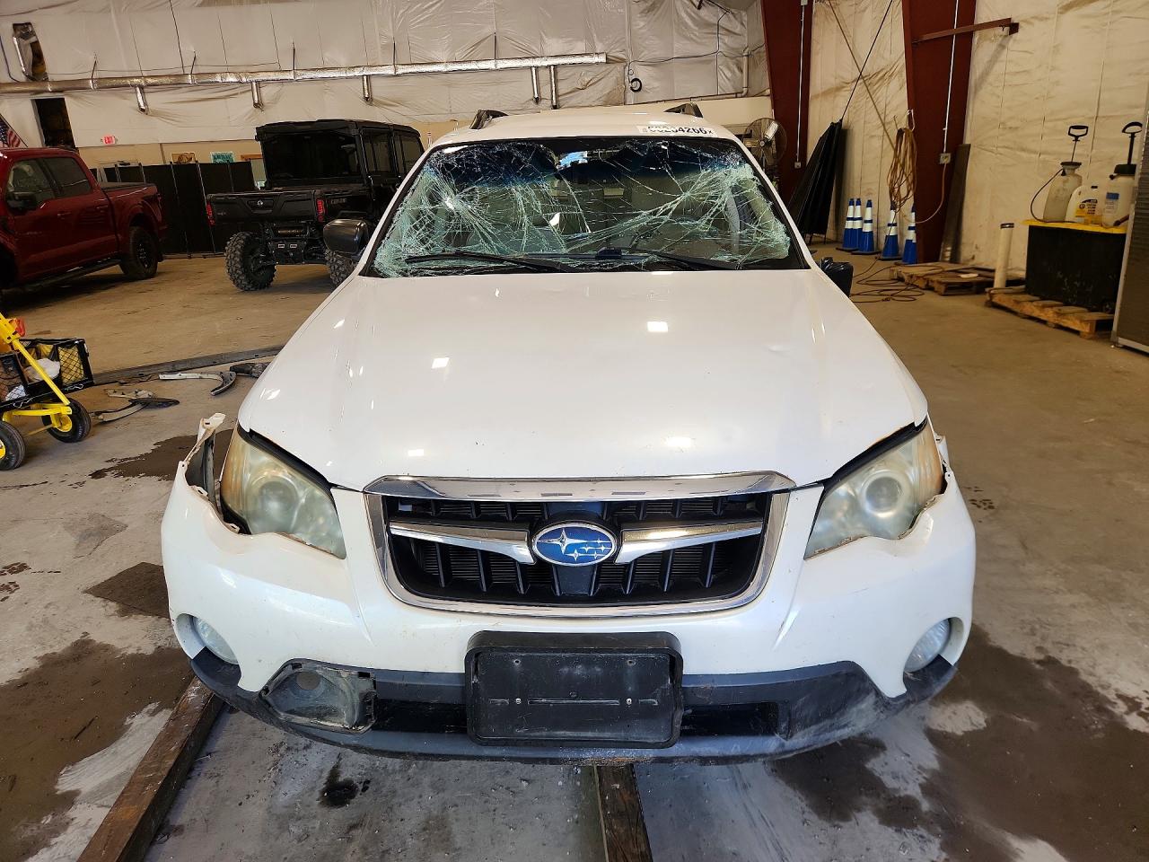 2008 Subaru Outback 2.5i White vin: 4S4BP61C987346742