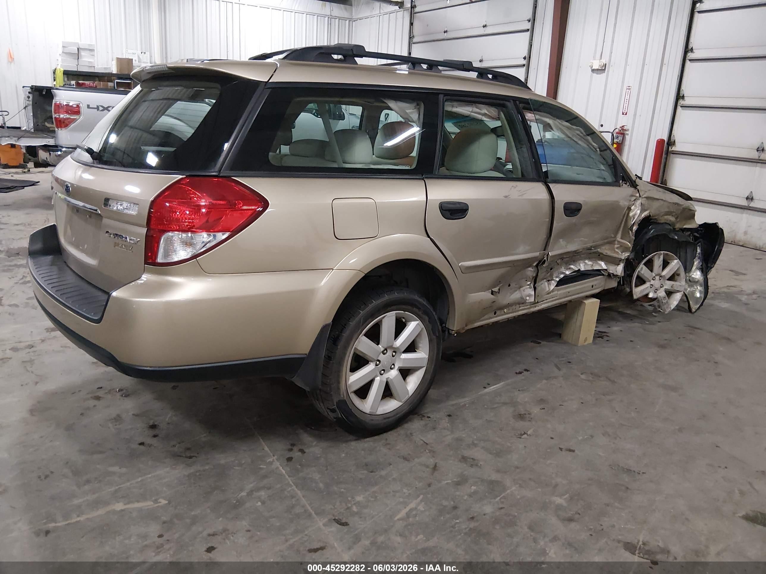 2008 Subaru Outback 2.5i/2.5i L.l. Bean Edition Tan vin: 4S4BP61C987365372
