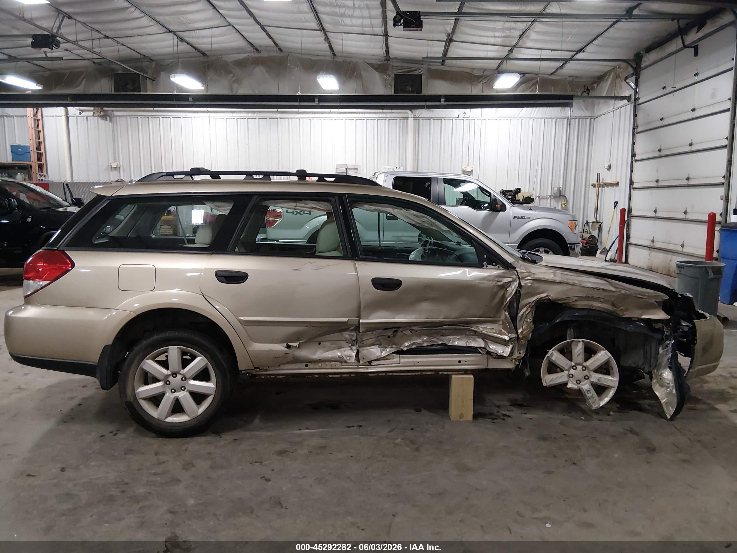 2008 Subaru Outback 2.5i/2.5i L.l. Bean Edition Tan vin: 4S4BP61C987365372