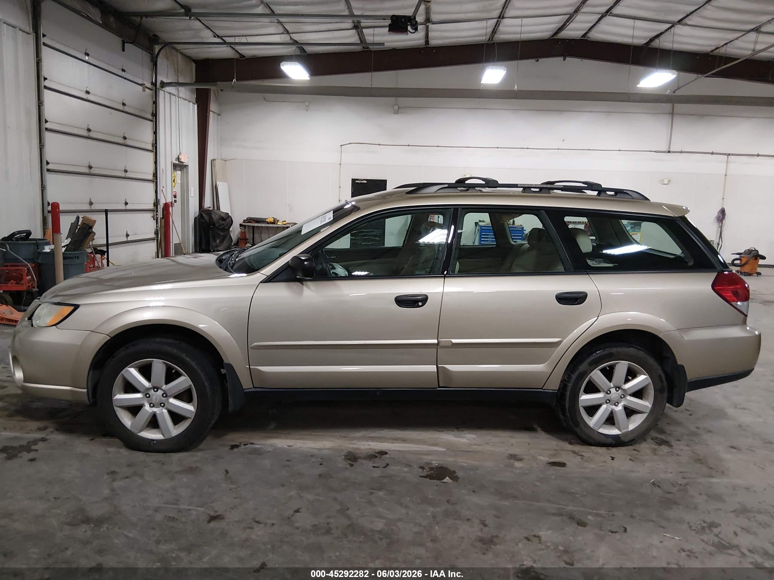 2008 Subaru Outback 2.5i/2.5i L.l. Bean Edition Tan vin: 4S4BP61C987365372