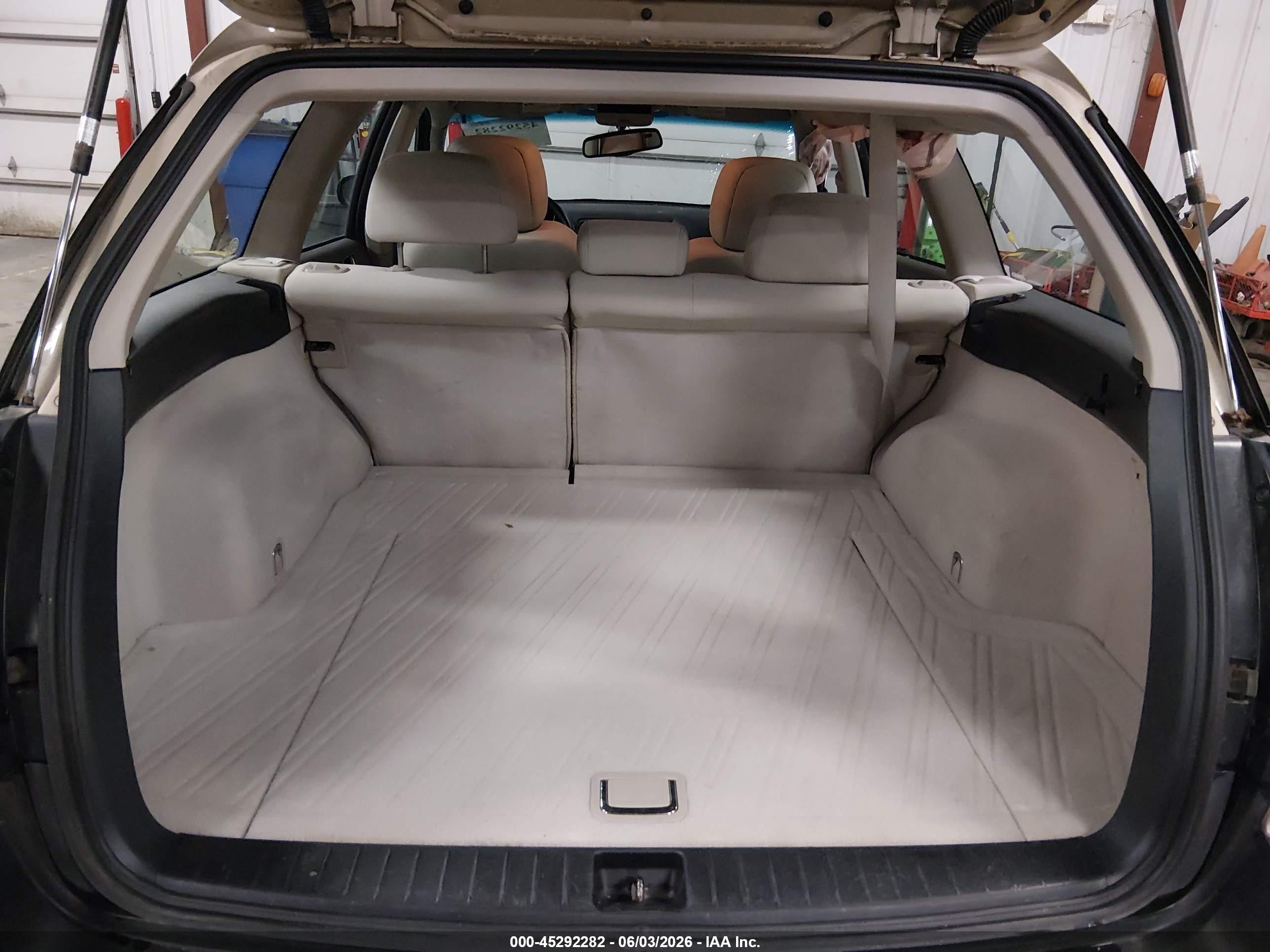 2008 Subaru Outback 2.5i/2.5i L.l. Bean Edition Tan vin: 4S4BP61C987365372