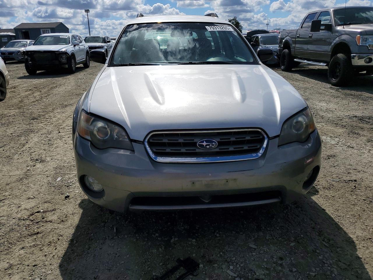 2005 Subaru Legacy Outback 2.5i Silver vin: 4S4BP61CX57330125