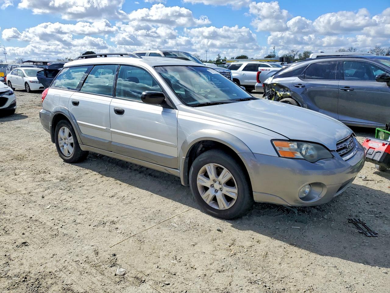 2005 Subaru Legacy Outback 2.5i Silver vin: 4S4BP61CX57330125