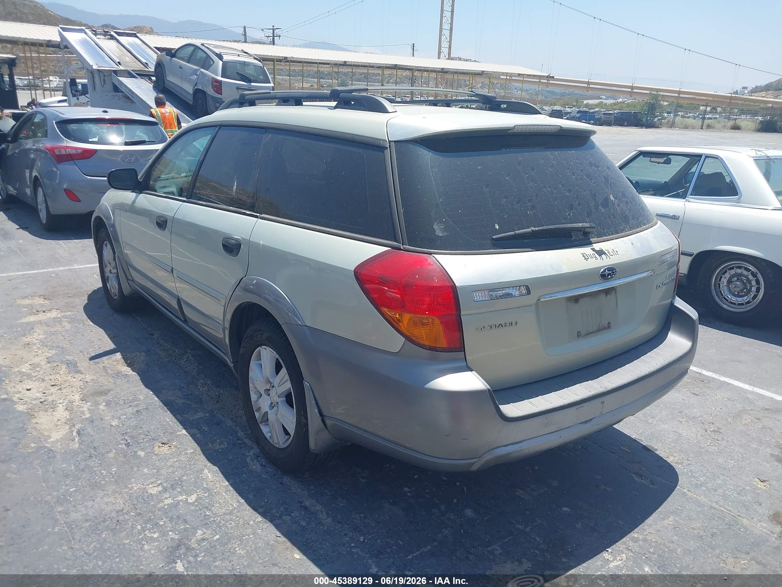 2005 Subaru Outback 2.5i Silver vin: 4S4BP61CX57340542
