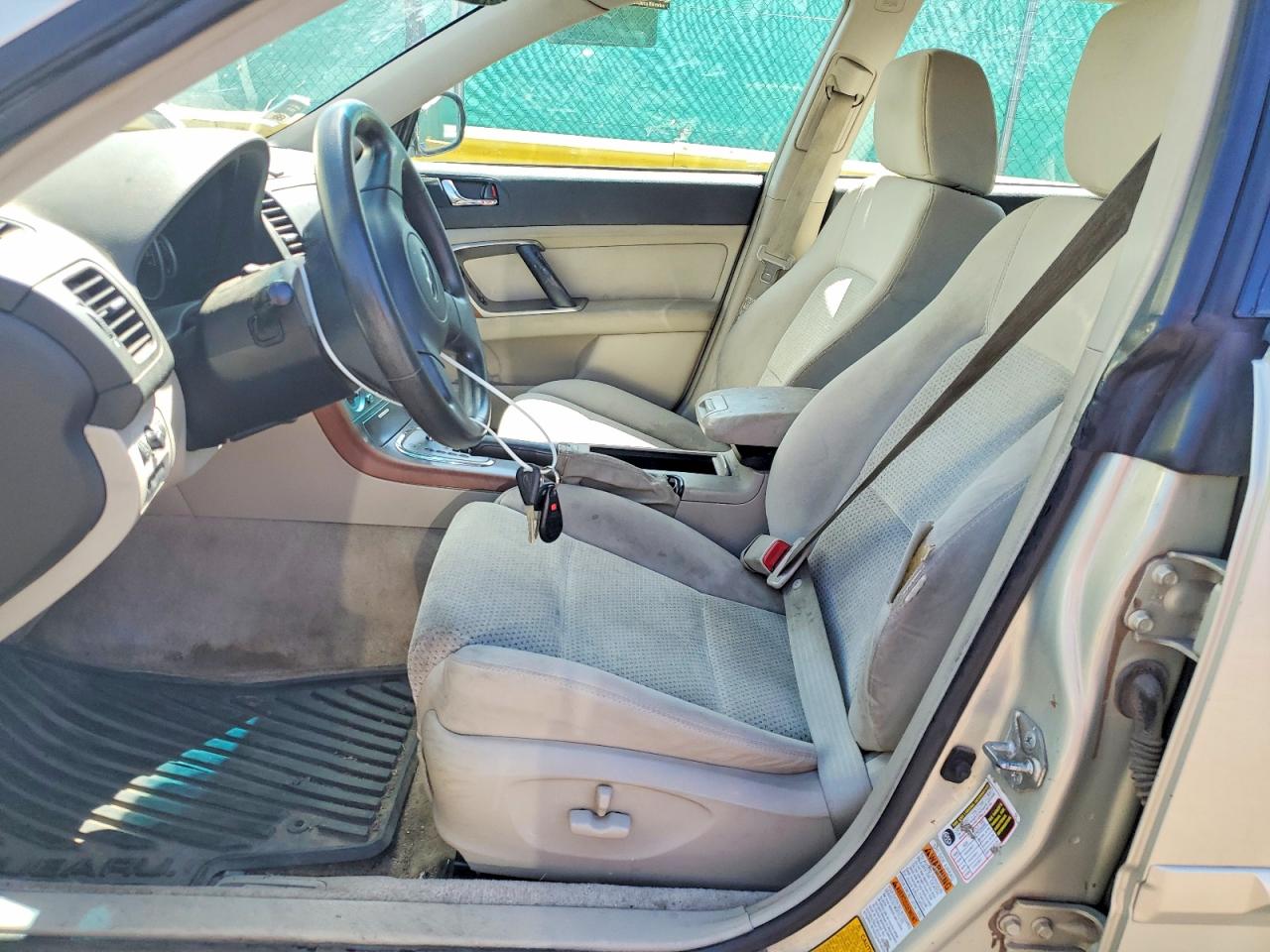 2006 Subaru Legacy Outback 2.5i Кремовый vin: 4S4BP61CX67302830