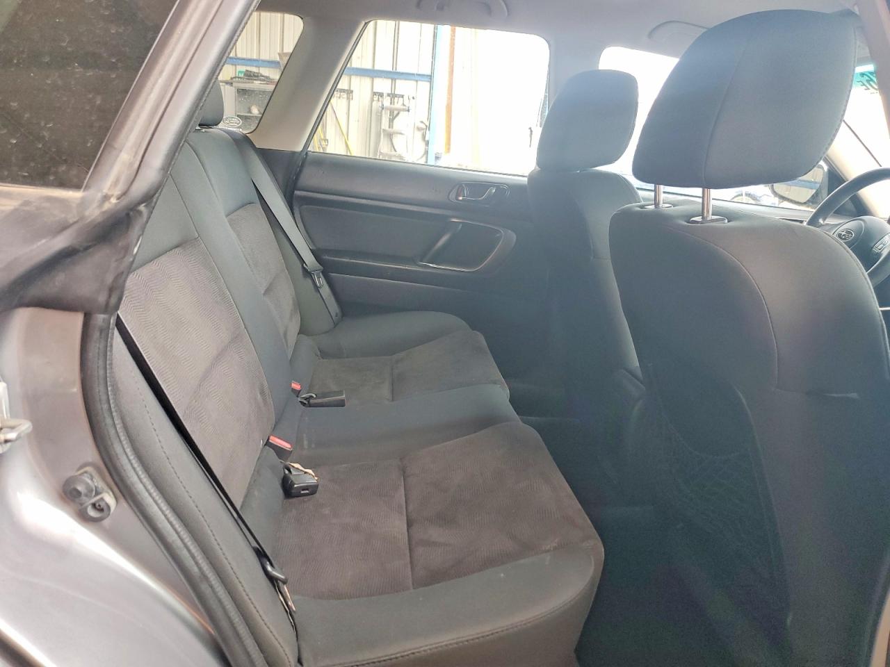 2008 Subaru Outback 2.5i Silver vin: 4S4BP61CX87342358
