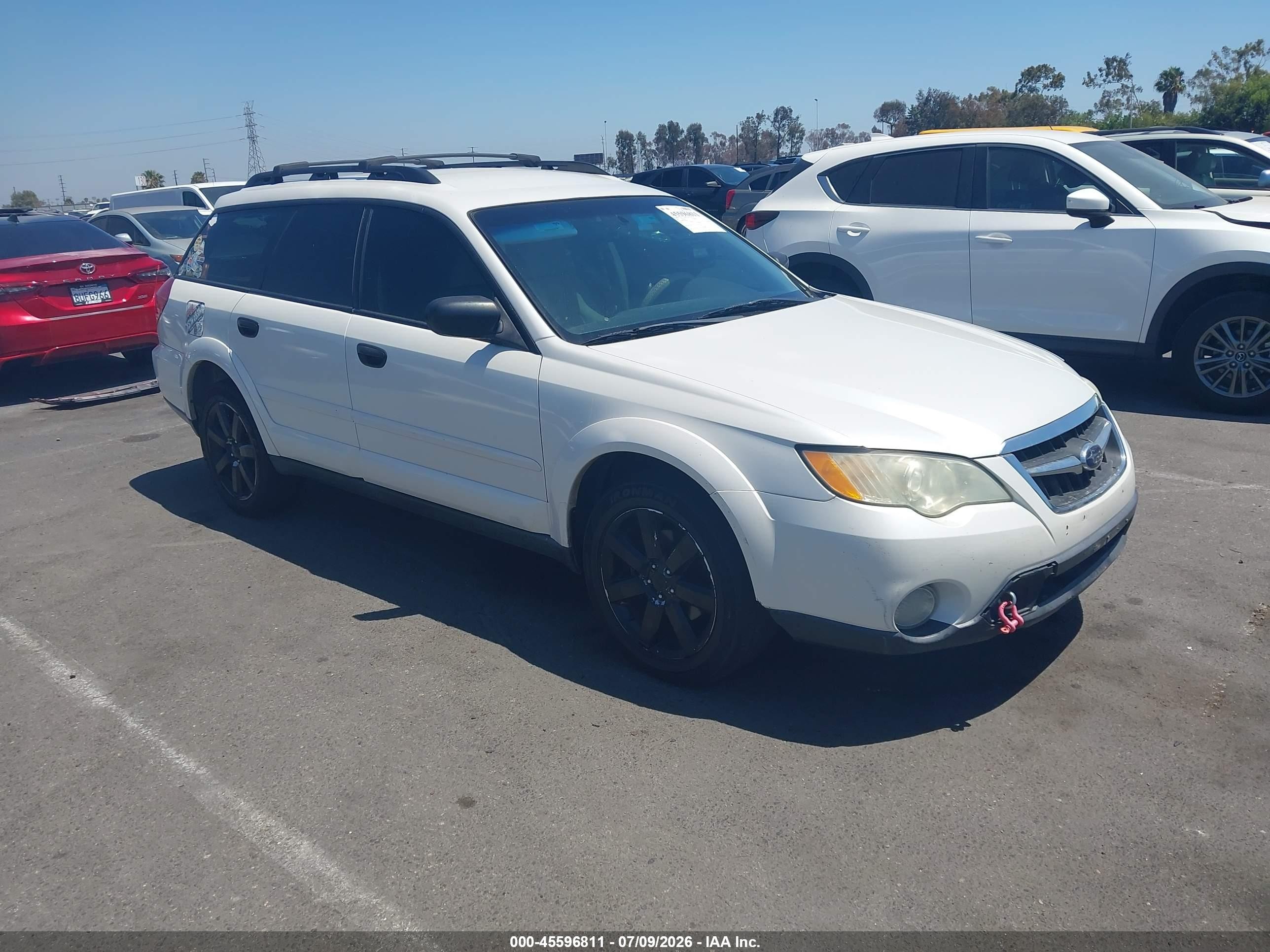 2009 Subaru Outback 2.5i White vin: 4S4BP61CX97335878