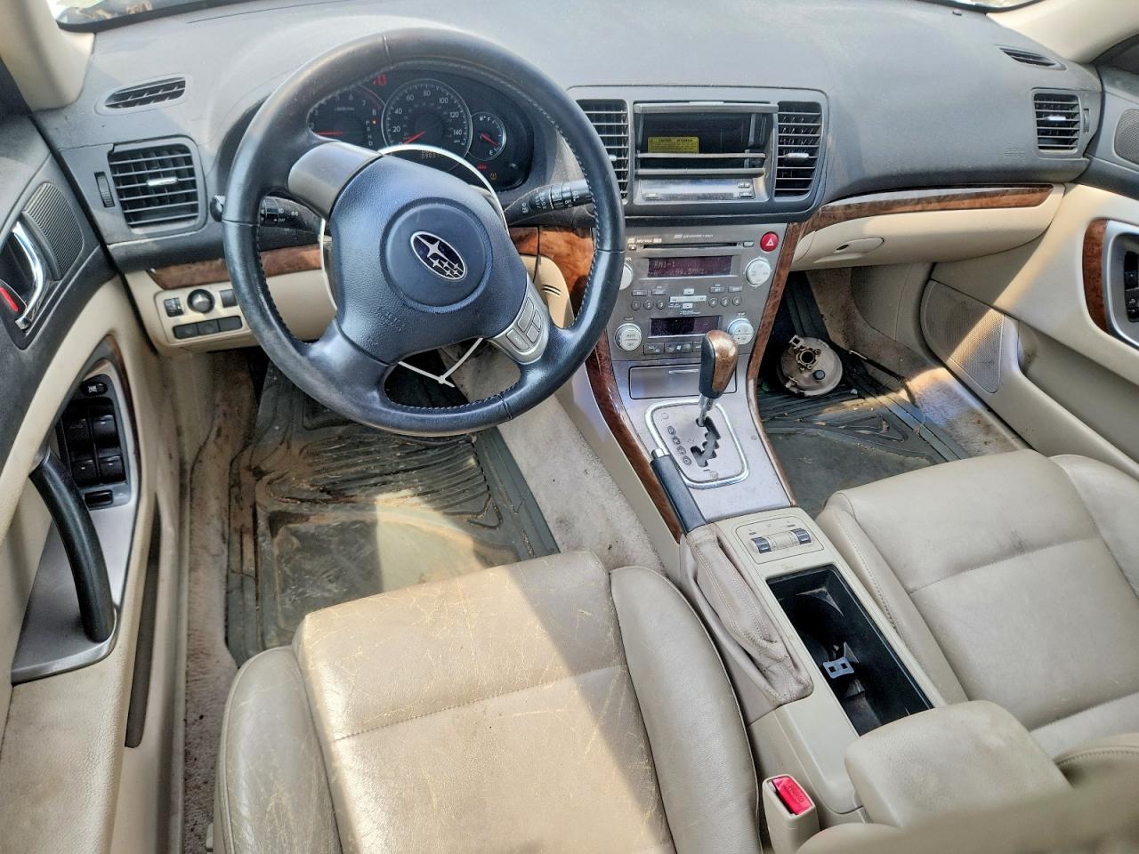 2008 Subaru Outback 2.5i Limited White vin: 4S4BP62C087300005