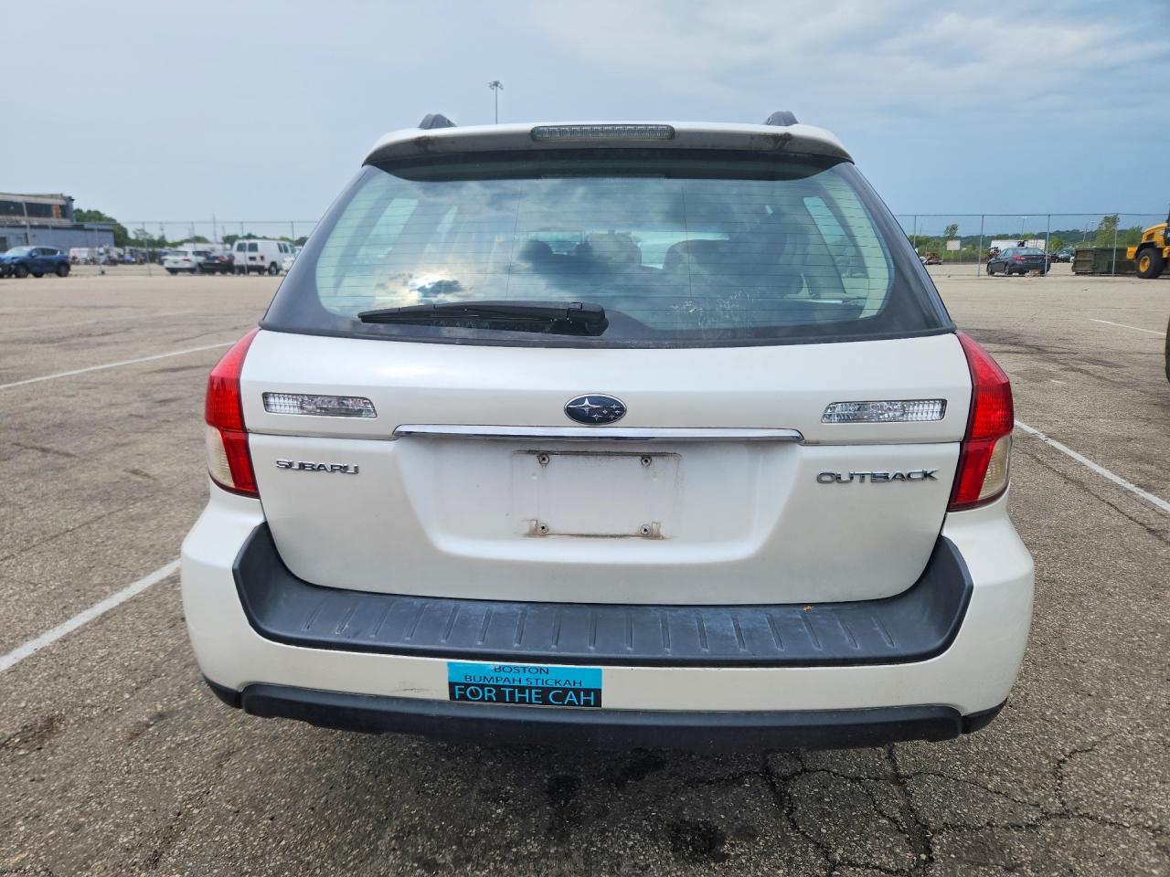 2008 Subaru Outback 2.5i Limited White vin: 4S4BP62C087300005
