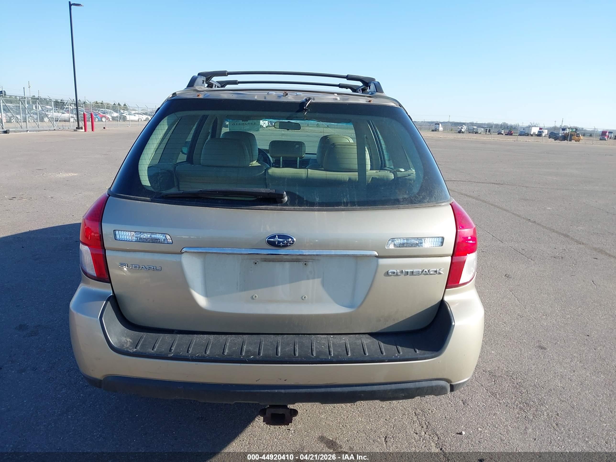 2008 Subaru Outback 2.5i Limited/2.5i Limited L.l. Bean Edition Gold vin: 4S4BP62C087329424