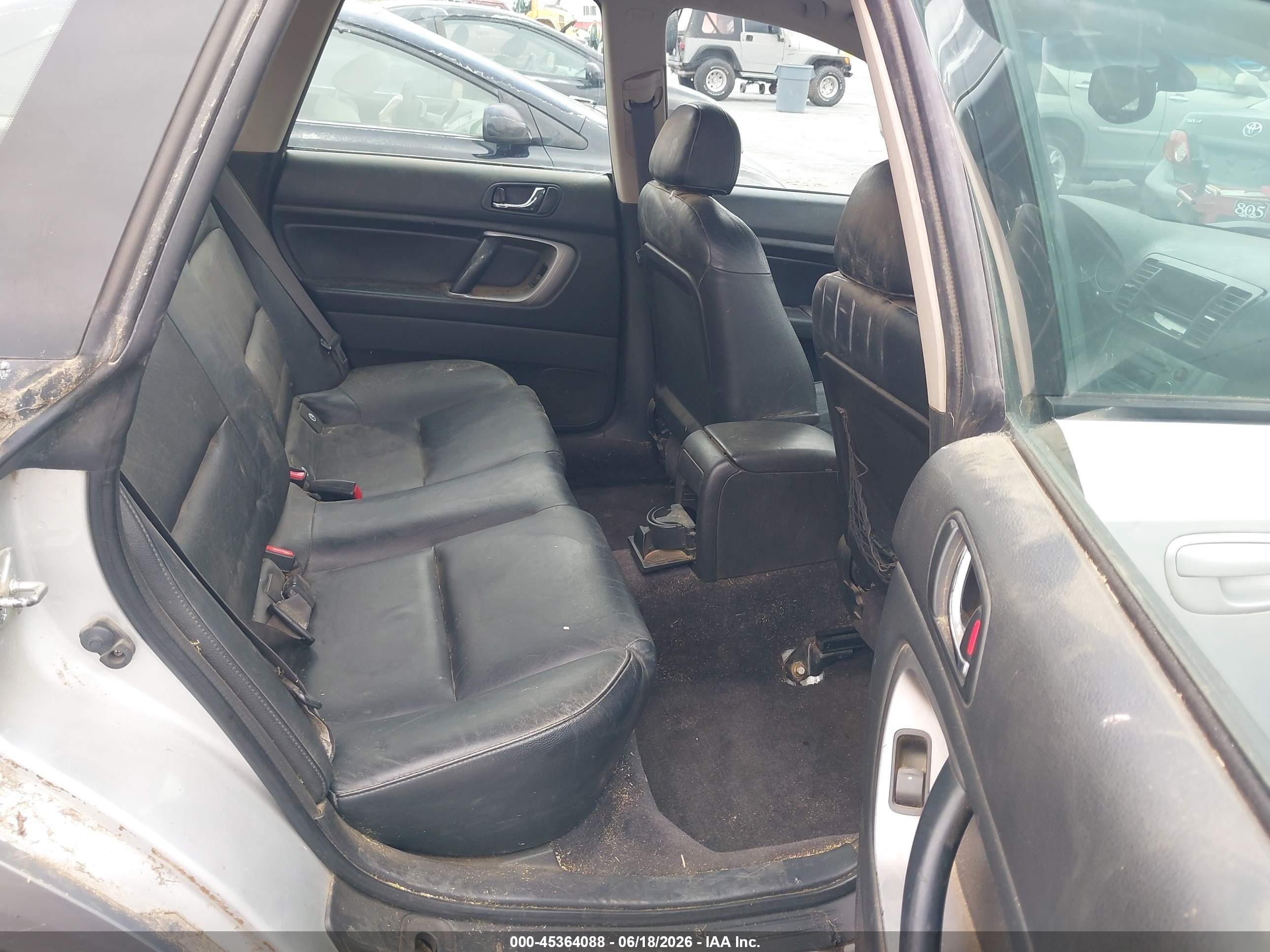 2005 Subaru Outback 2.5i Limited Silver vin: 4S4BP62C157303331