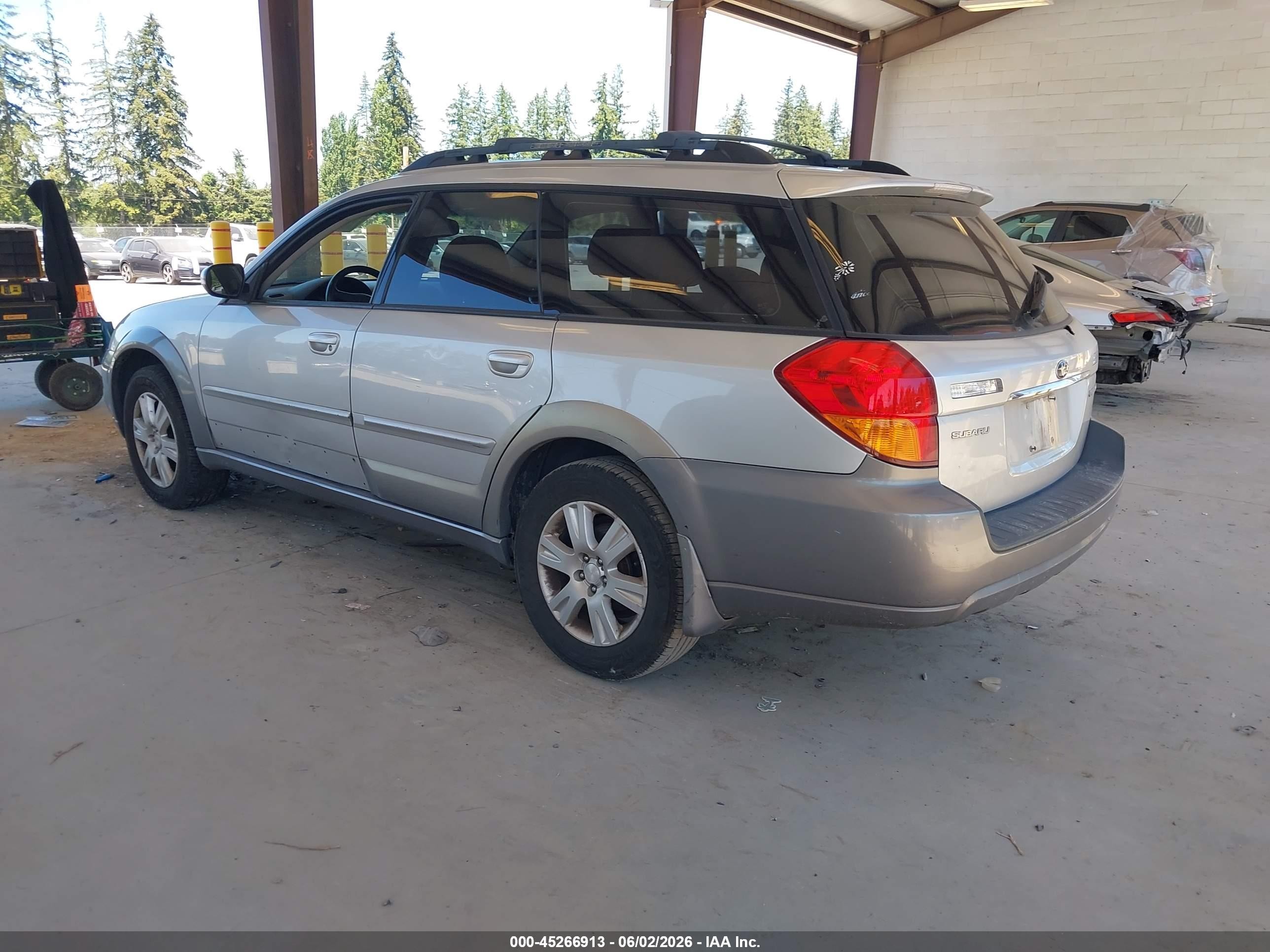 2005 Subaru Outback 2.5i Limited Silver vin: 4S4BP62C157328133