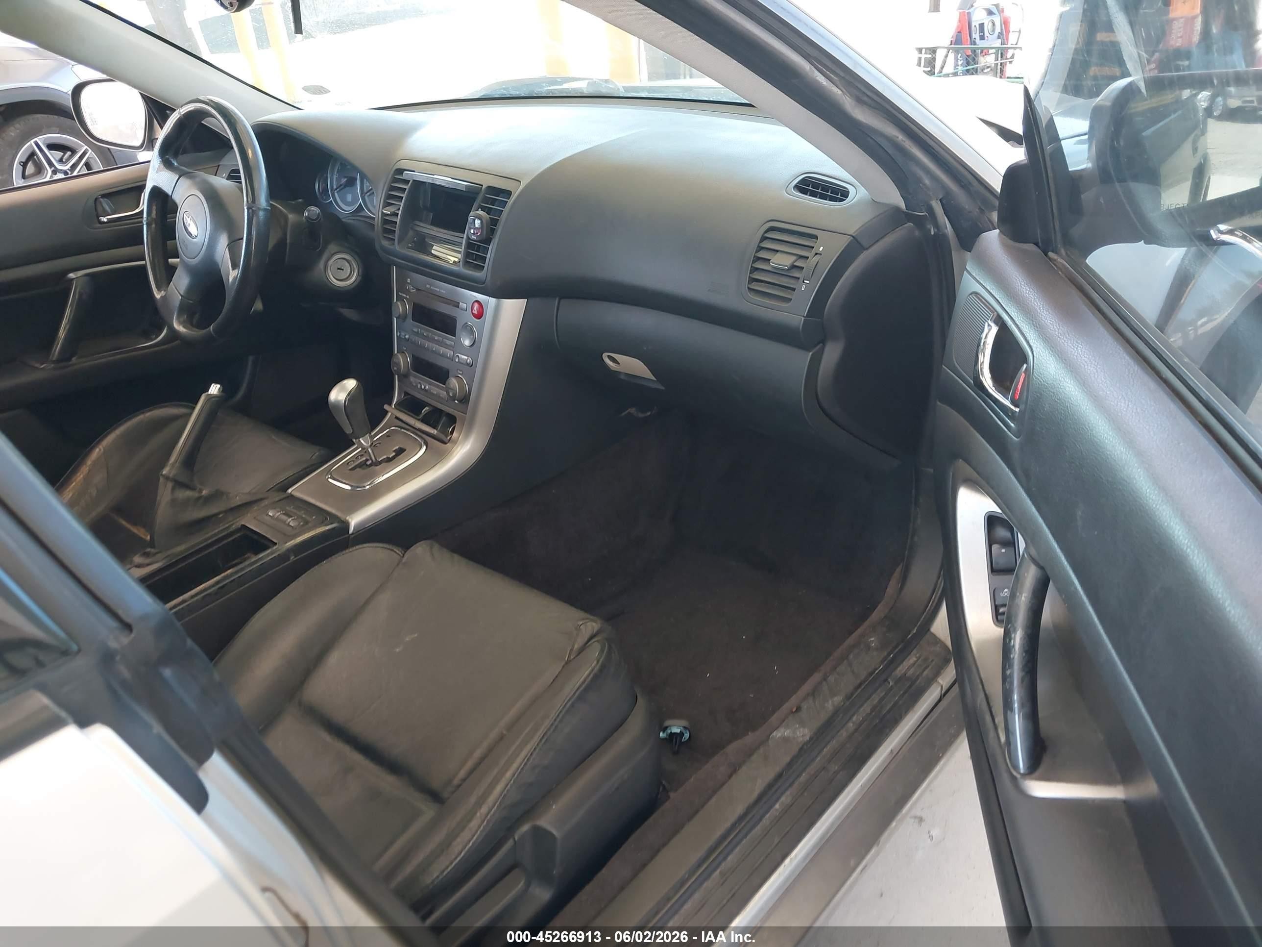 2005 Subaru Outback 2.5i Limited Silver vin: 4S4BP62C157328133