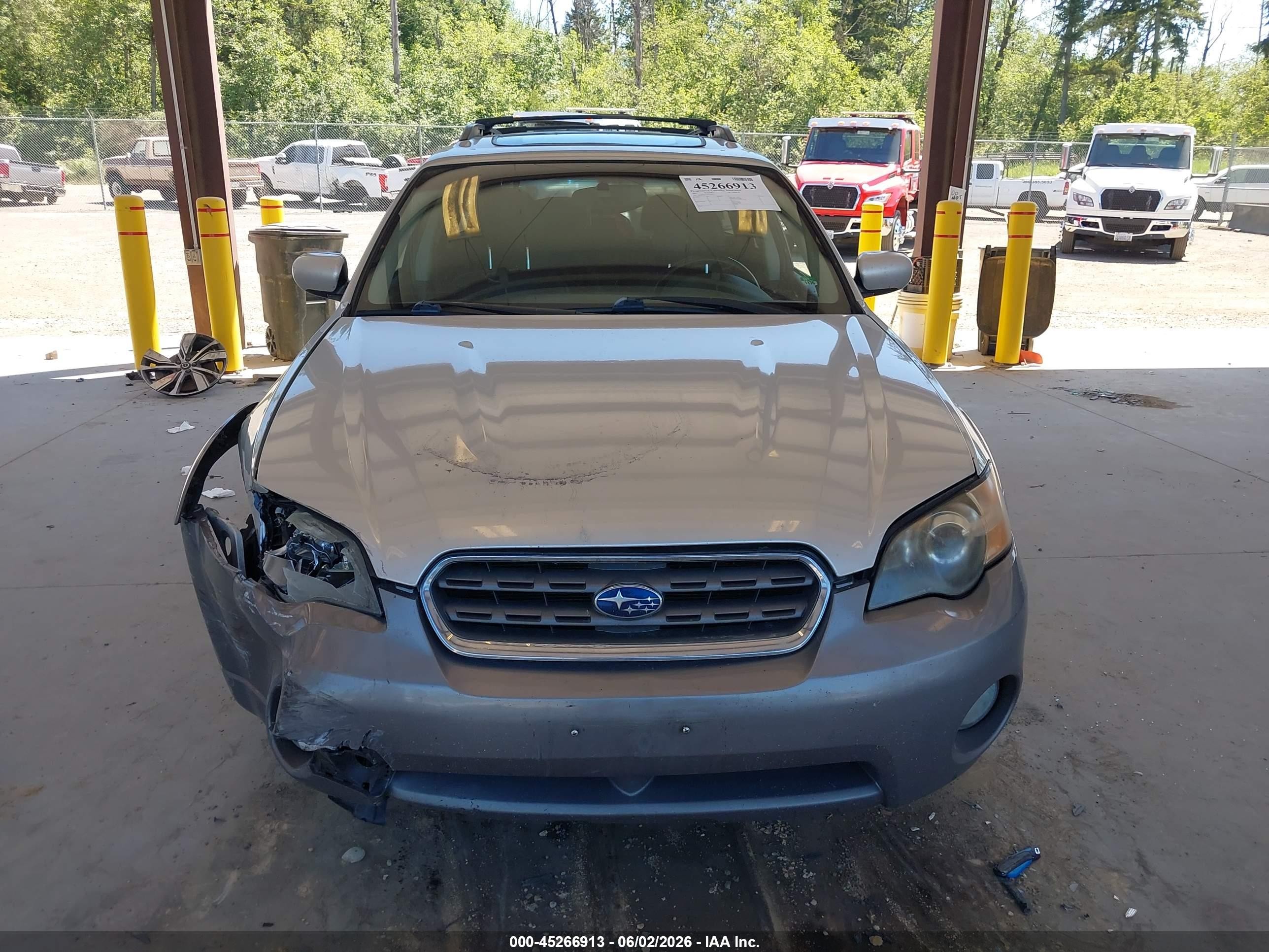 2005 Subaru Outback 2.5i Limited Silver vin: 4S4BP62C157328133