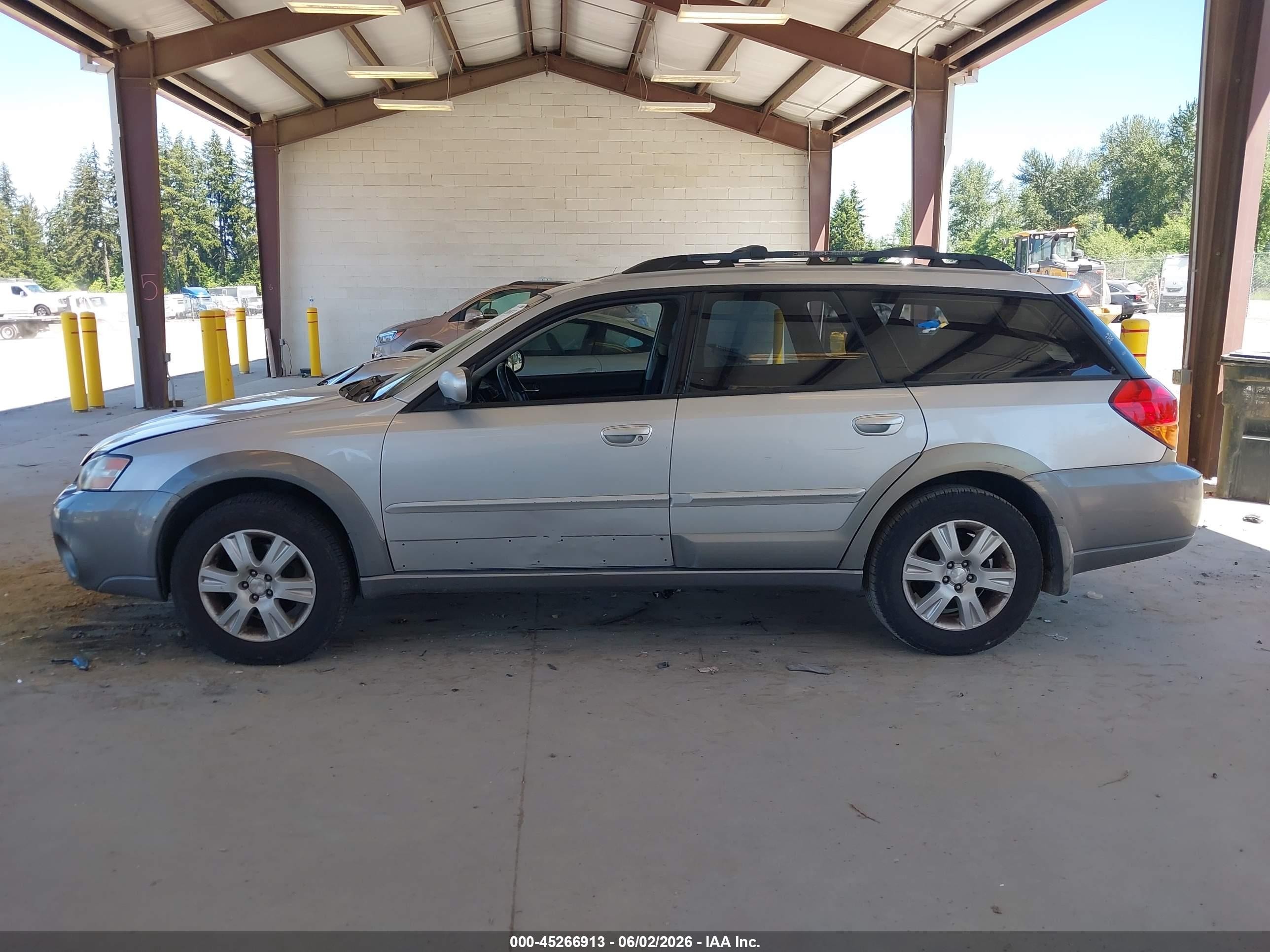 2005 Subaru Outback 2.5i Limited Silver vin: 4S4BP62C157328133