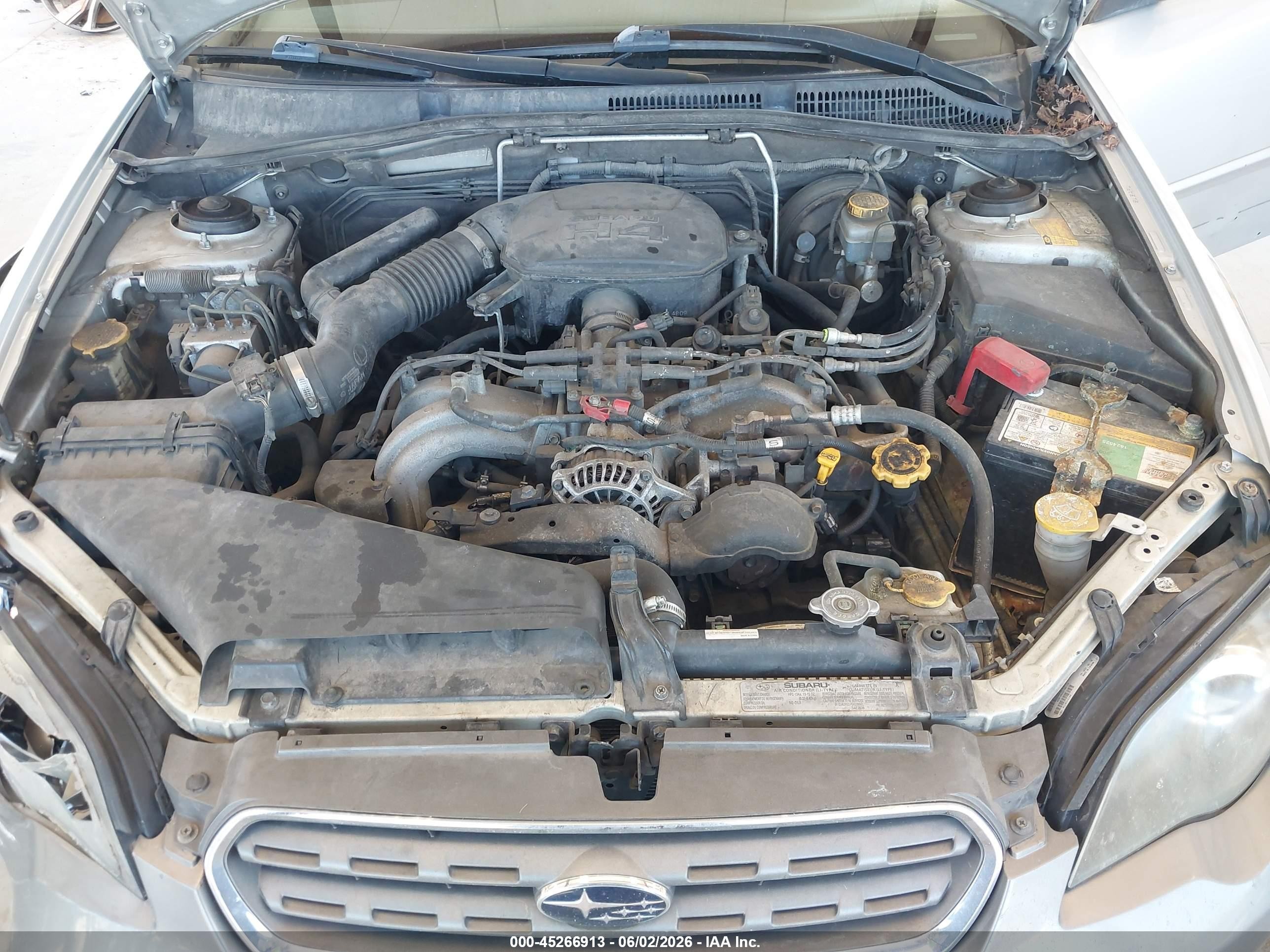 2005 Subaru Outback 2.5i Limited Silver vin: 4S4BP62C157328133
