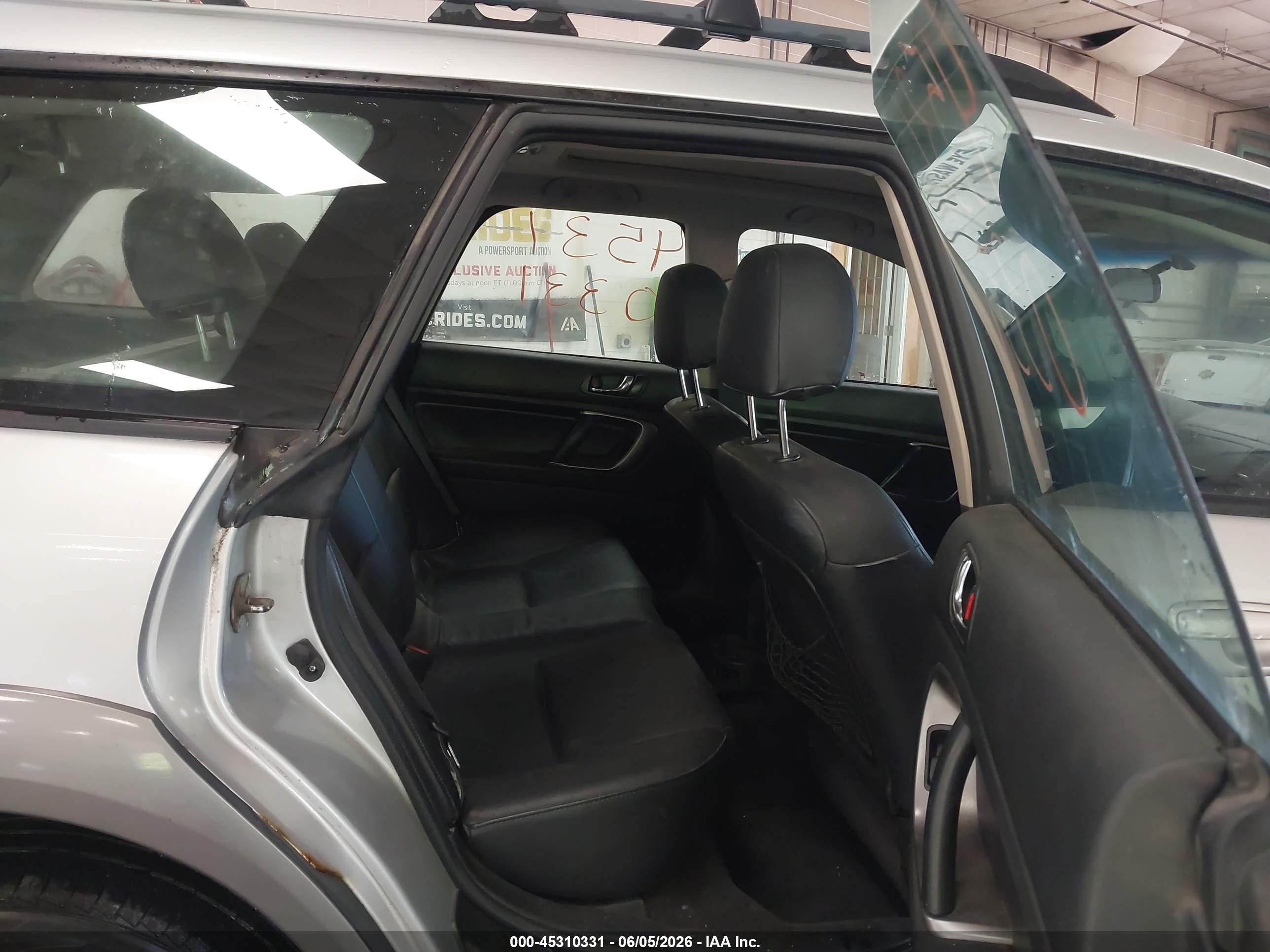 2005 Subaru Outback 2.5i Limited Silver vin: 4S4BP62C157384802