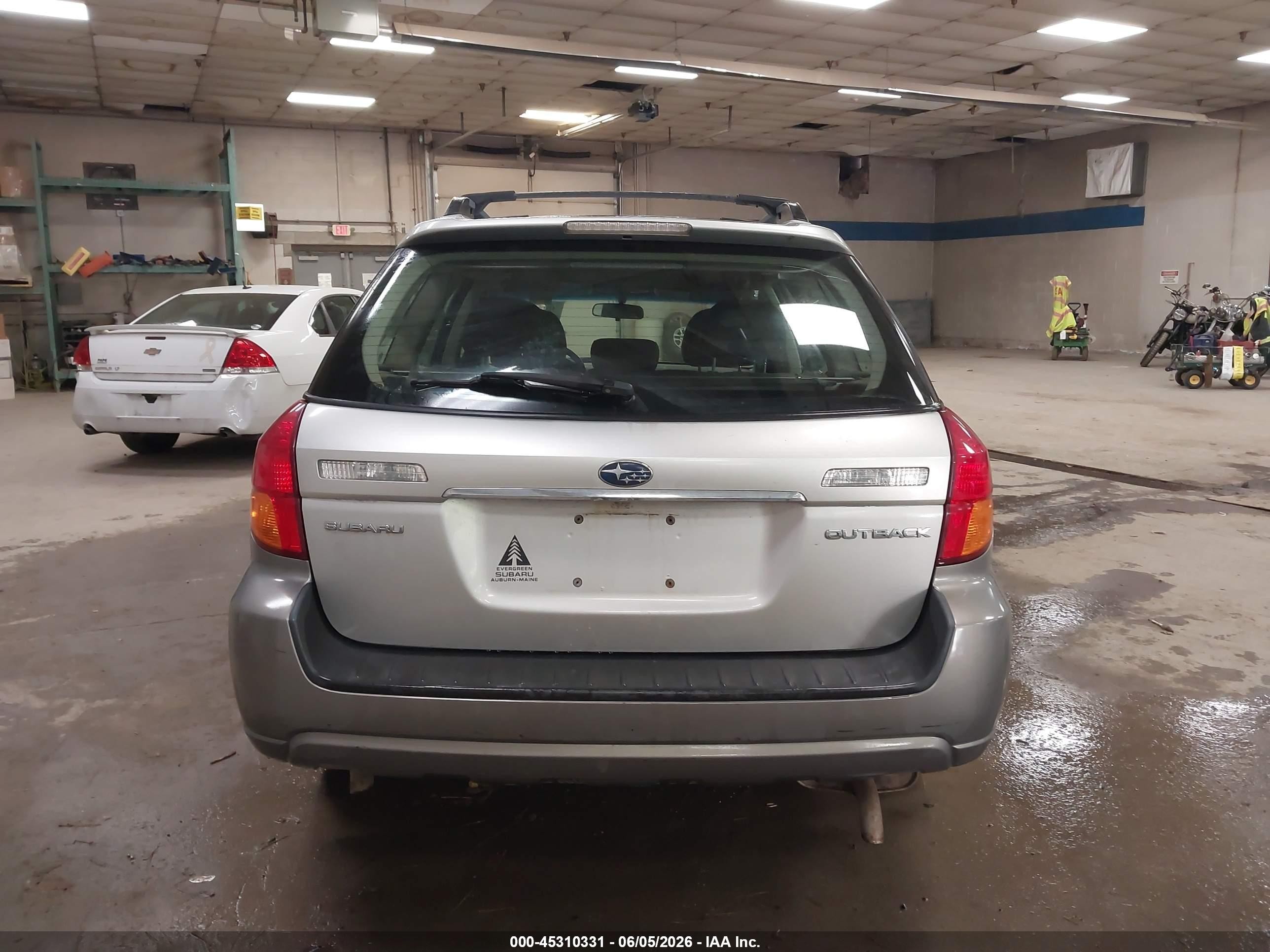 2005 Subaru Outback 2.5i Limited Silver vin: 4S4BP62C157384802