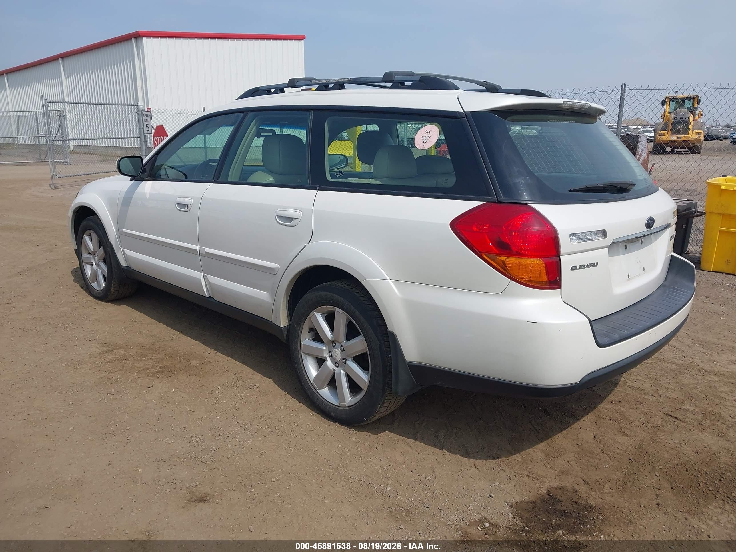 2007 Subaru Outback 2.5i Limited White vin: 4S4BP62C177307432