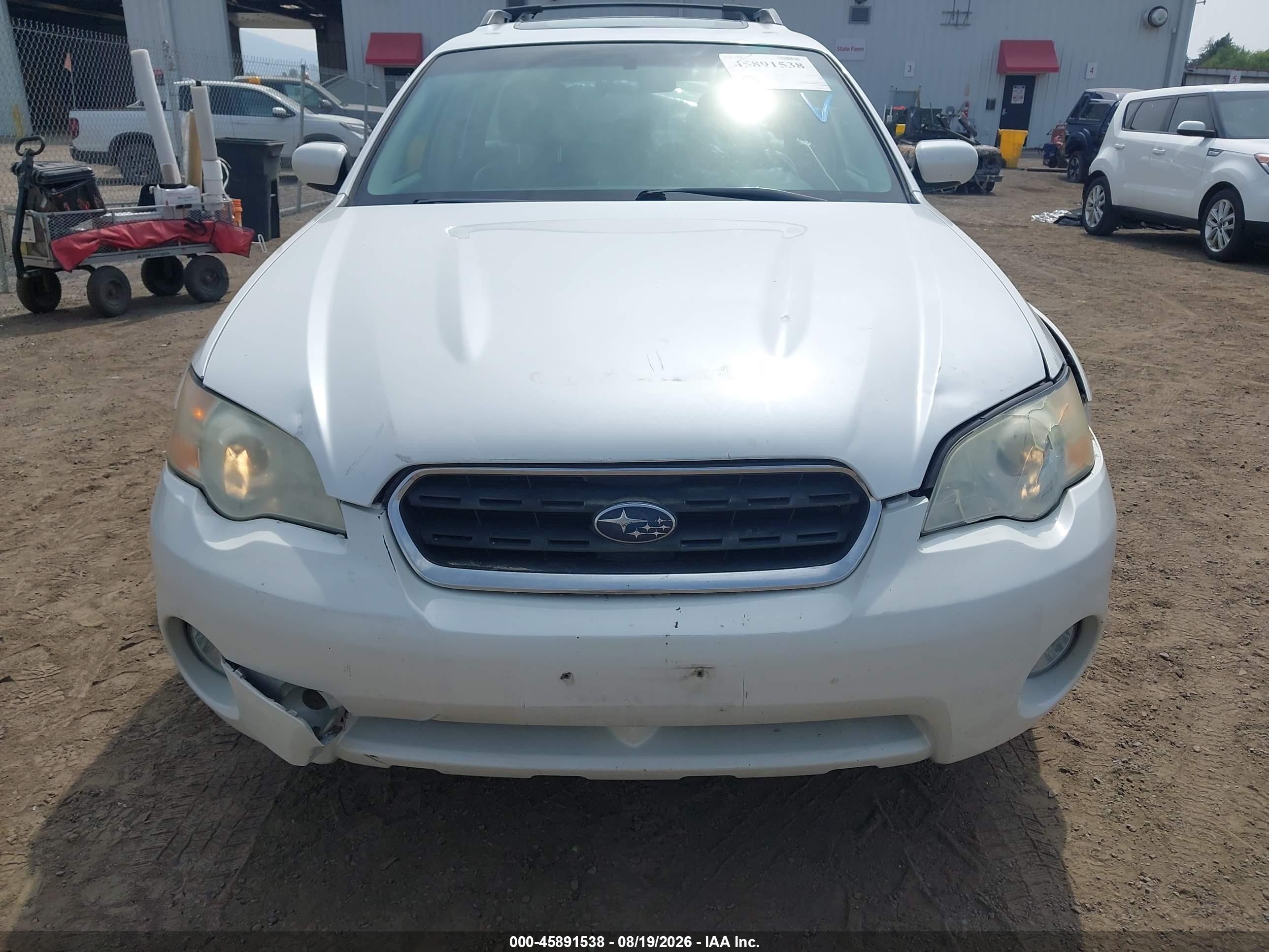 2007 Subaru Outback 2.5i Limited White vin: 4S4BP62C177307432