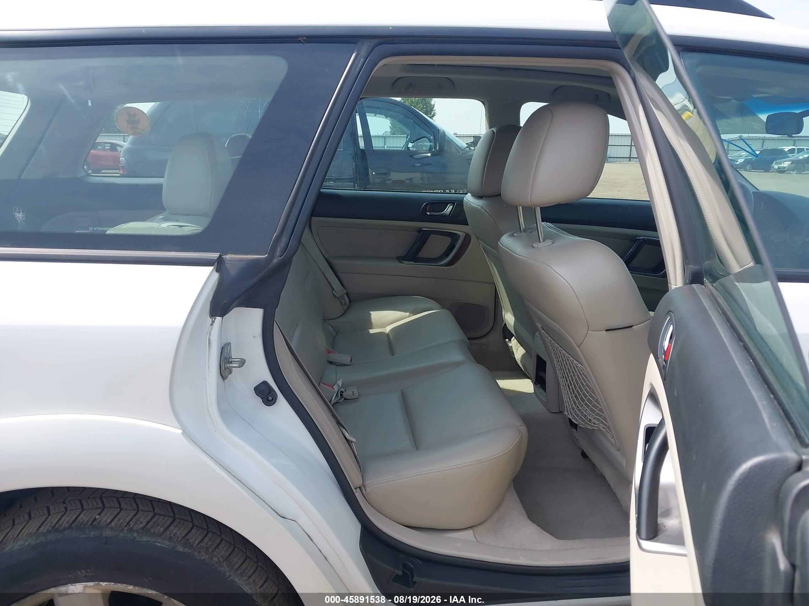 2007 Subaru Outback 2.5i Limited White vin: 4S4BP62C177307432