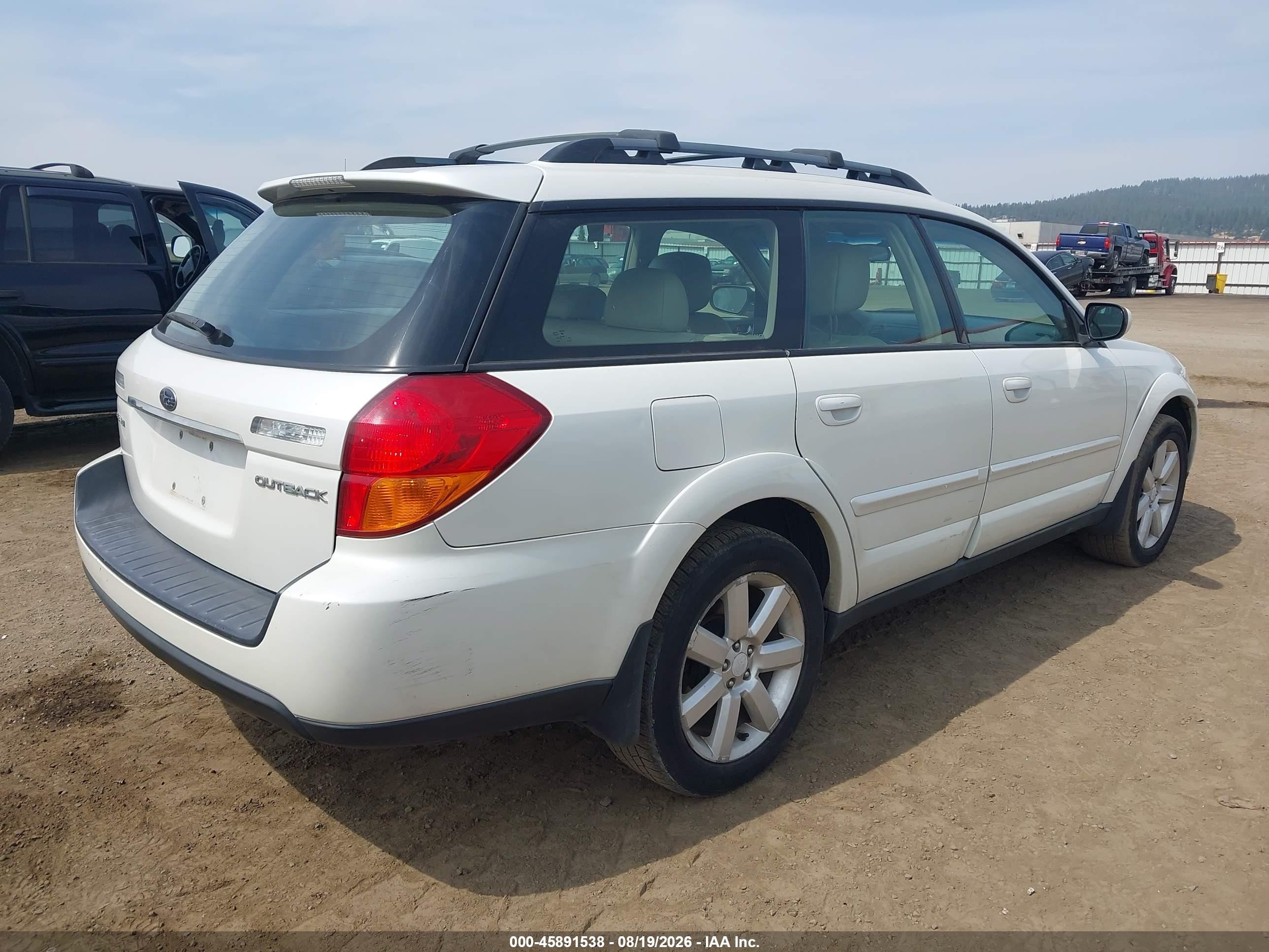 2007 Subaru Outback 2.5i Limited White vin: 4S4BP62C177307432