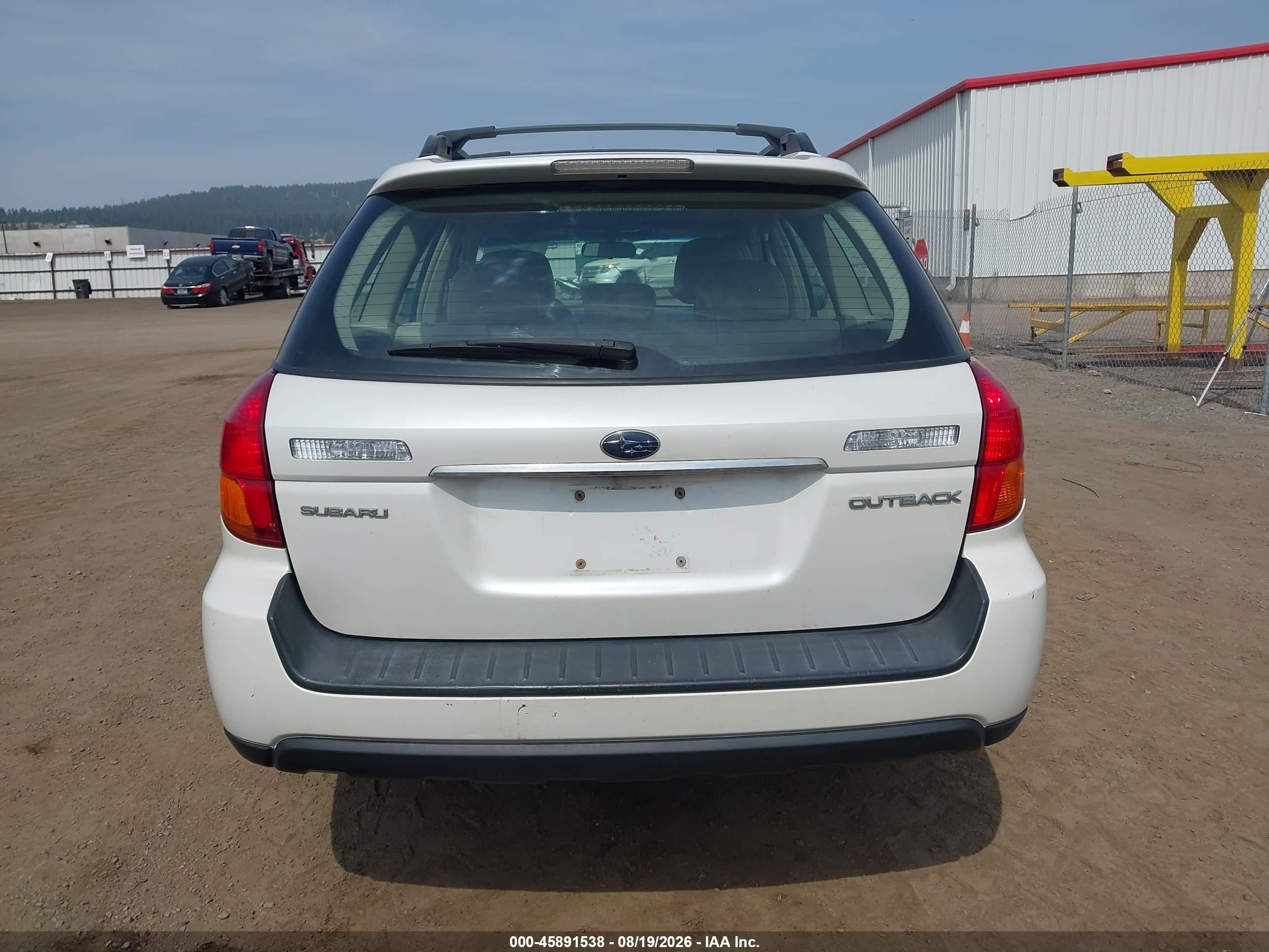 2007 Subaru Outback 2.5i Limited White vin: 4S4BP62C177307432