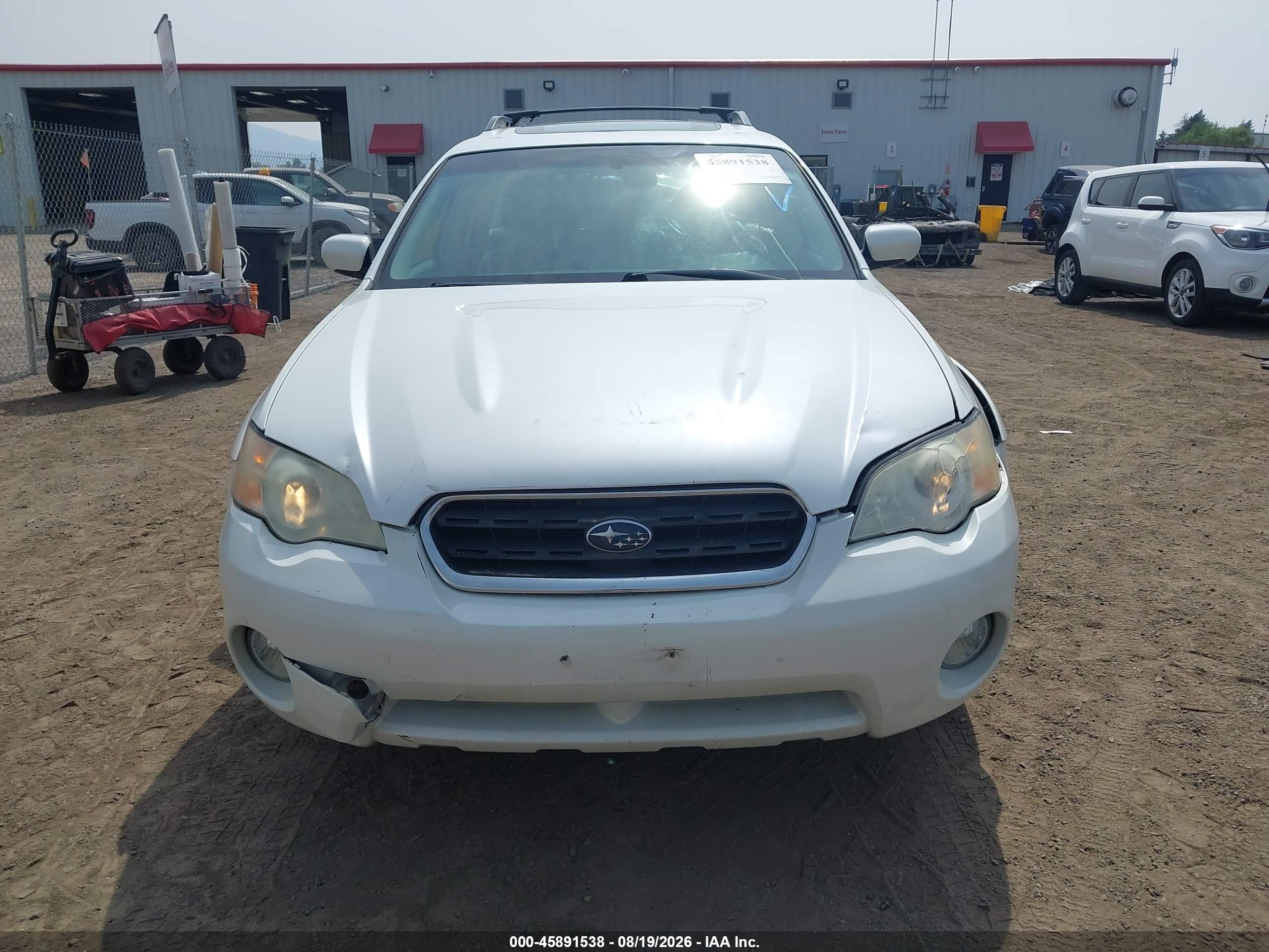 2007 Subaru Outback 2.5i Limited White vin: 4S4BP62C177307432
