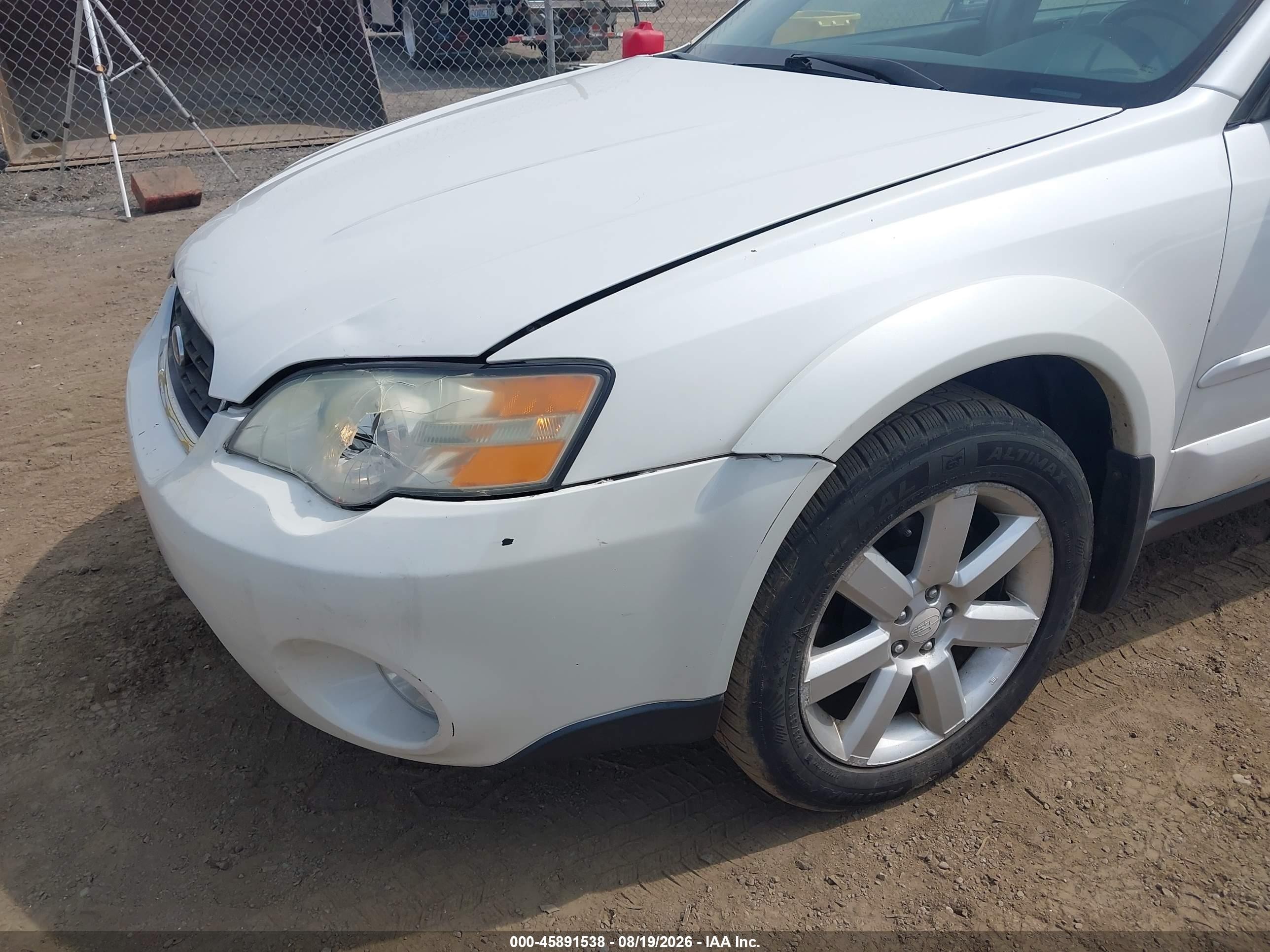 2007 Subaru Outback 2.5i Limited White vin: 4S4BP62C177307432