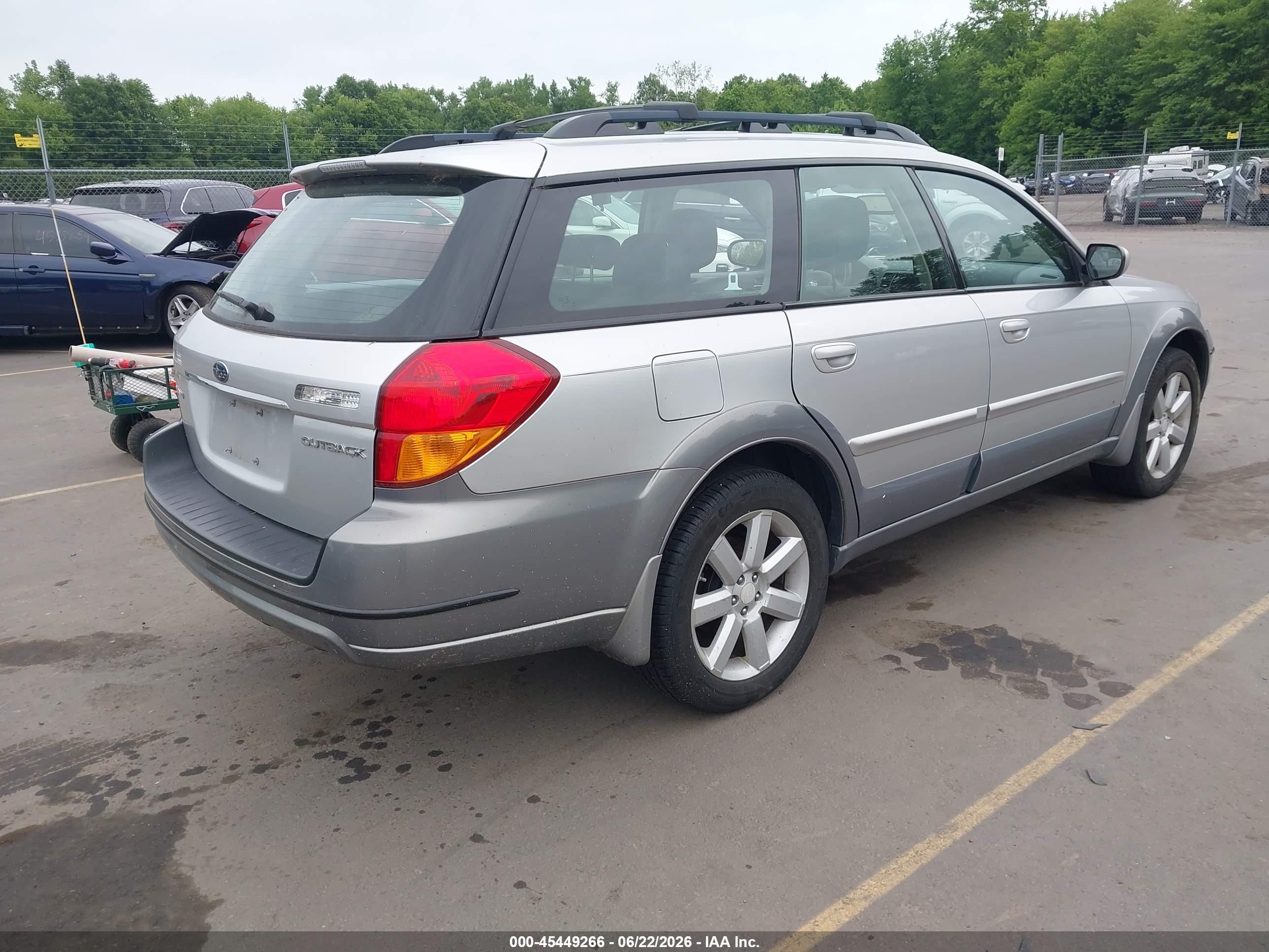 2007 Subaru Legacy 2.5i Limited/2.5i Limited L.l. Bean Edition Silver vin: 4S4BP62C377341713