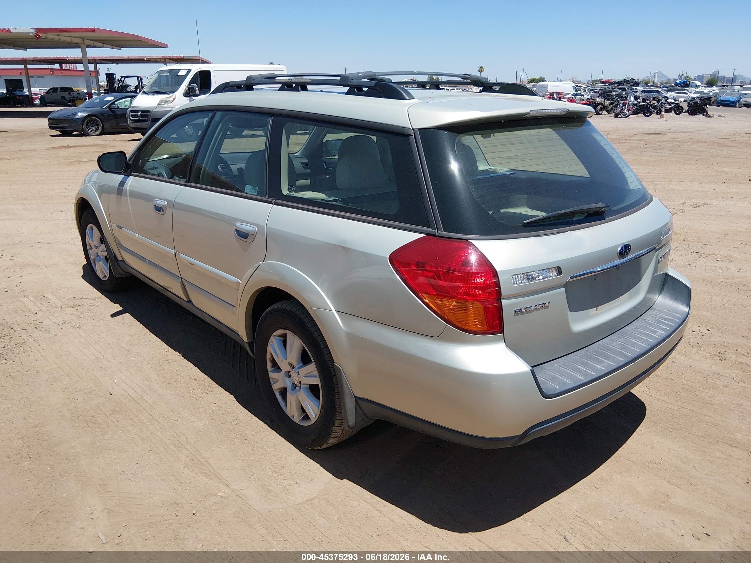 2005 Subaru Outback 2.5i Limited Gold vin: 4S4BP62C757377840