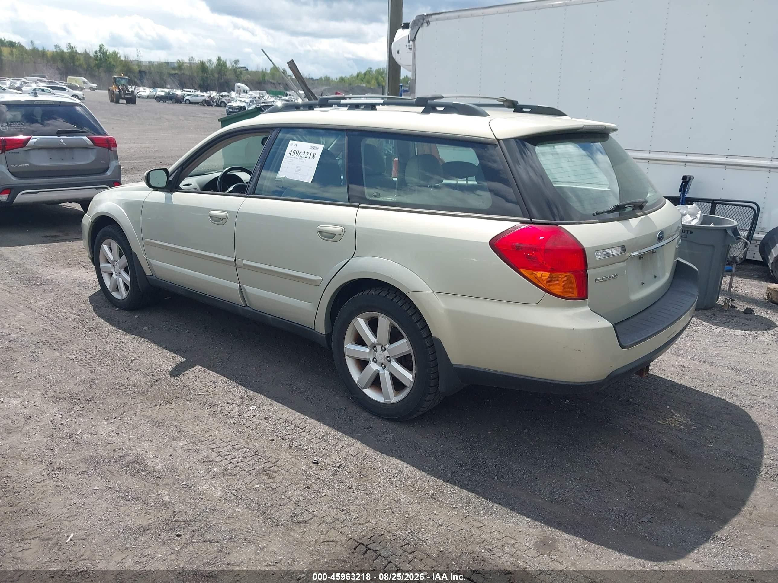 2006 Subaru Outback 2.5i Limited Cream vin: 4S4BP62C766302157