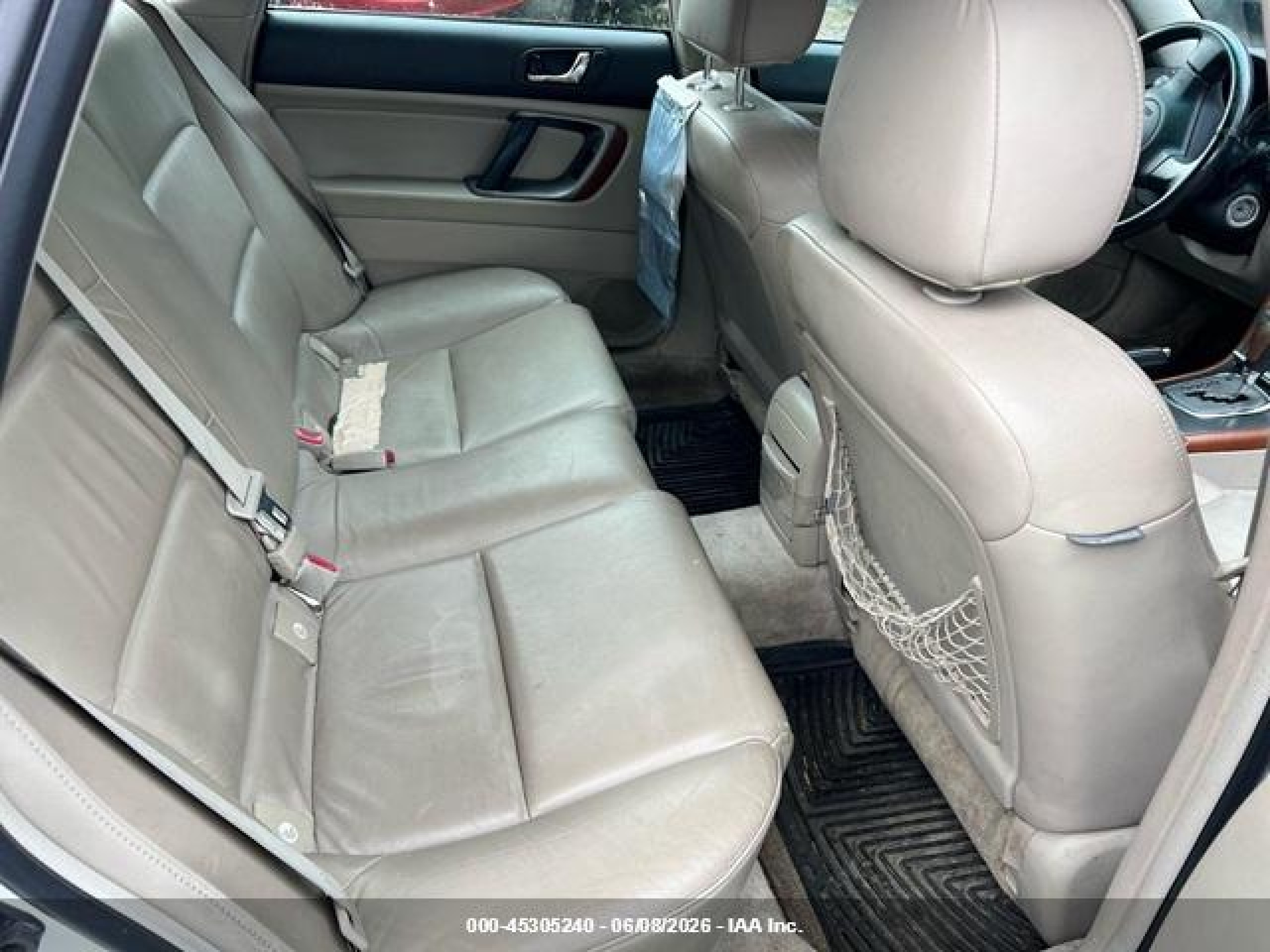 2005 Subaru Outback 2.5i Limited White vin: 4S4BP62C957303092