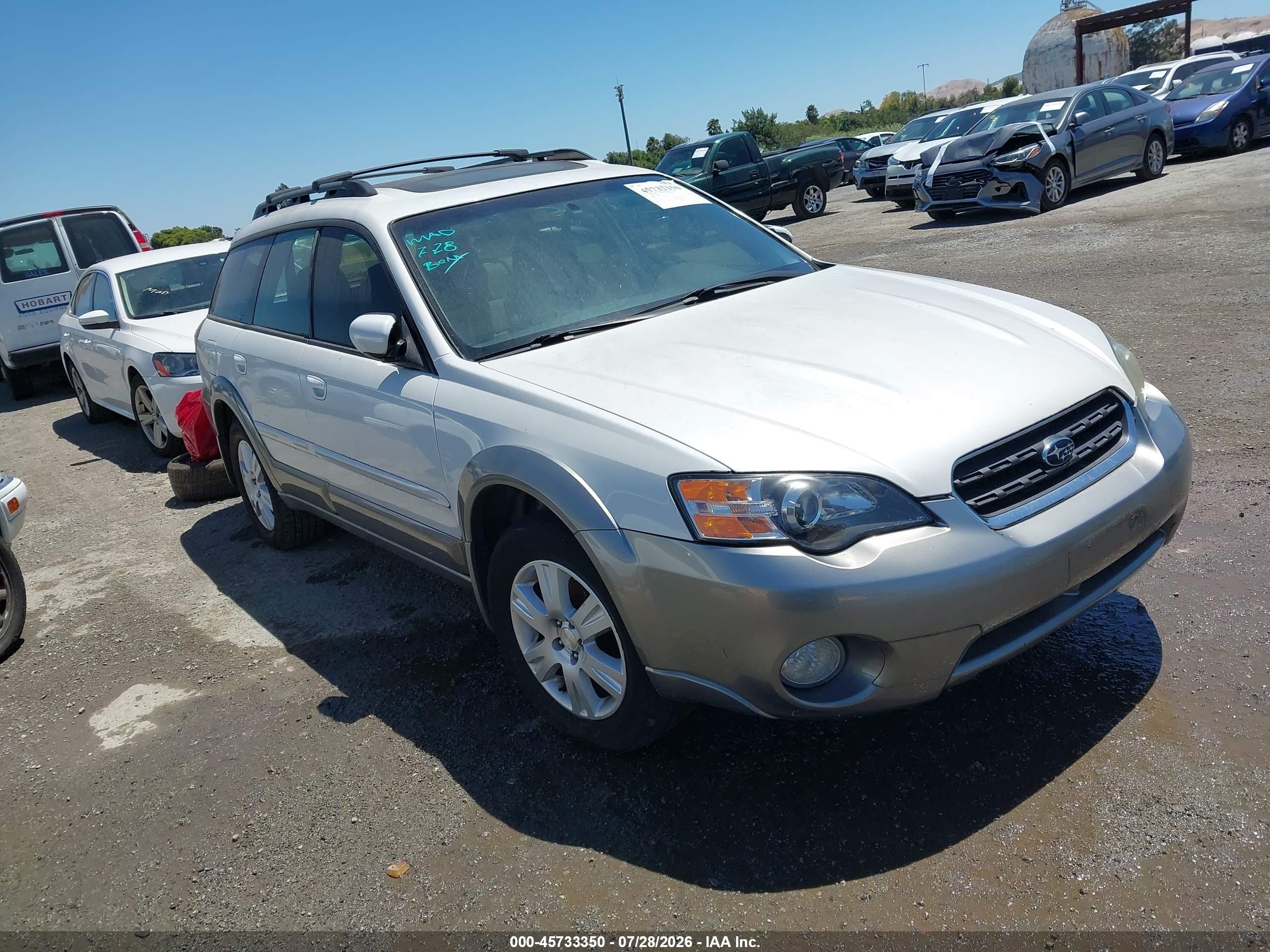 2005 Subaru Outback 2.5i Limited White vin: 4S4BP62C957306879