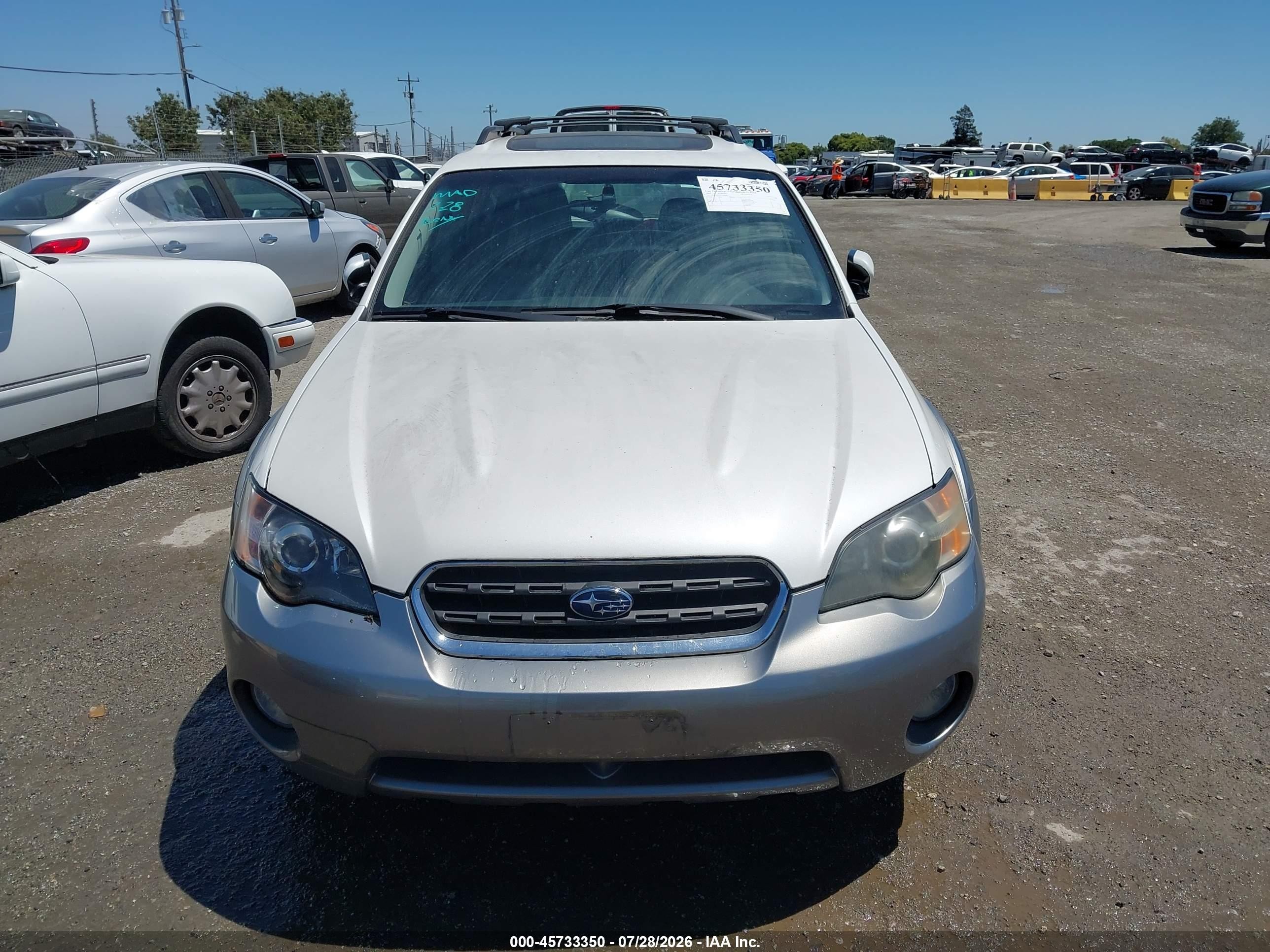 2005 Subaru Outback 2.5i Limited White vin: 4S4BP62C957306879