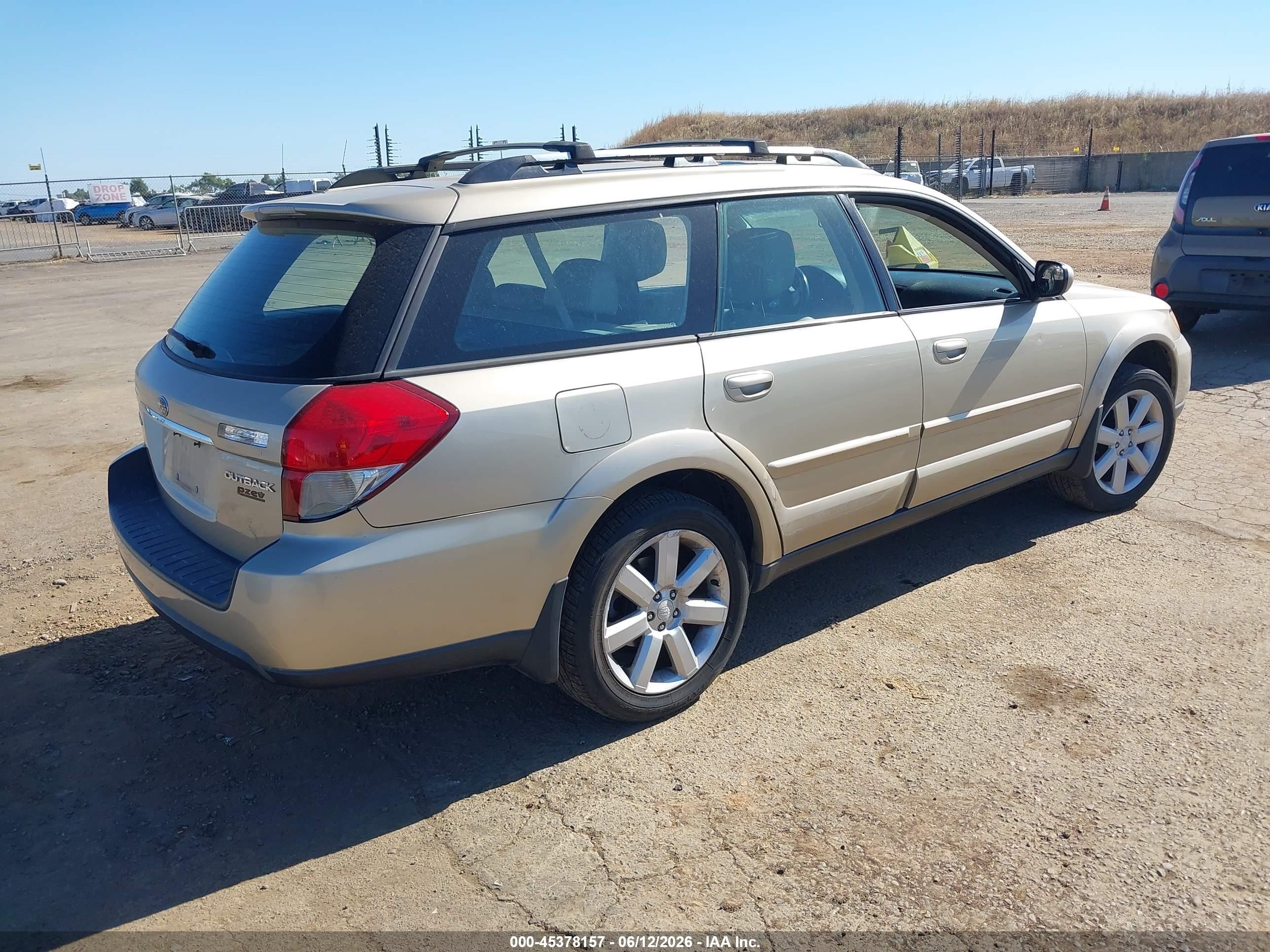 2008 Subaru Outback 2.5i Limited/2.5i Limited L.l. Bean Edition Gold vin: 4S4BP62C987357111