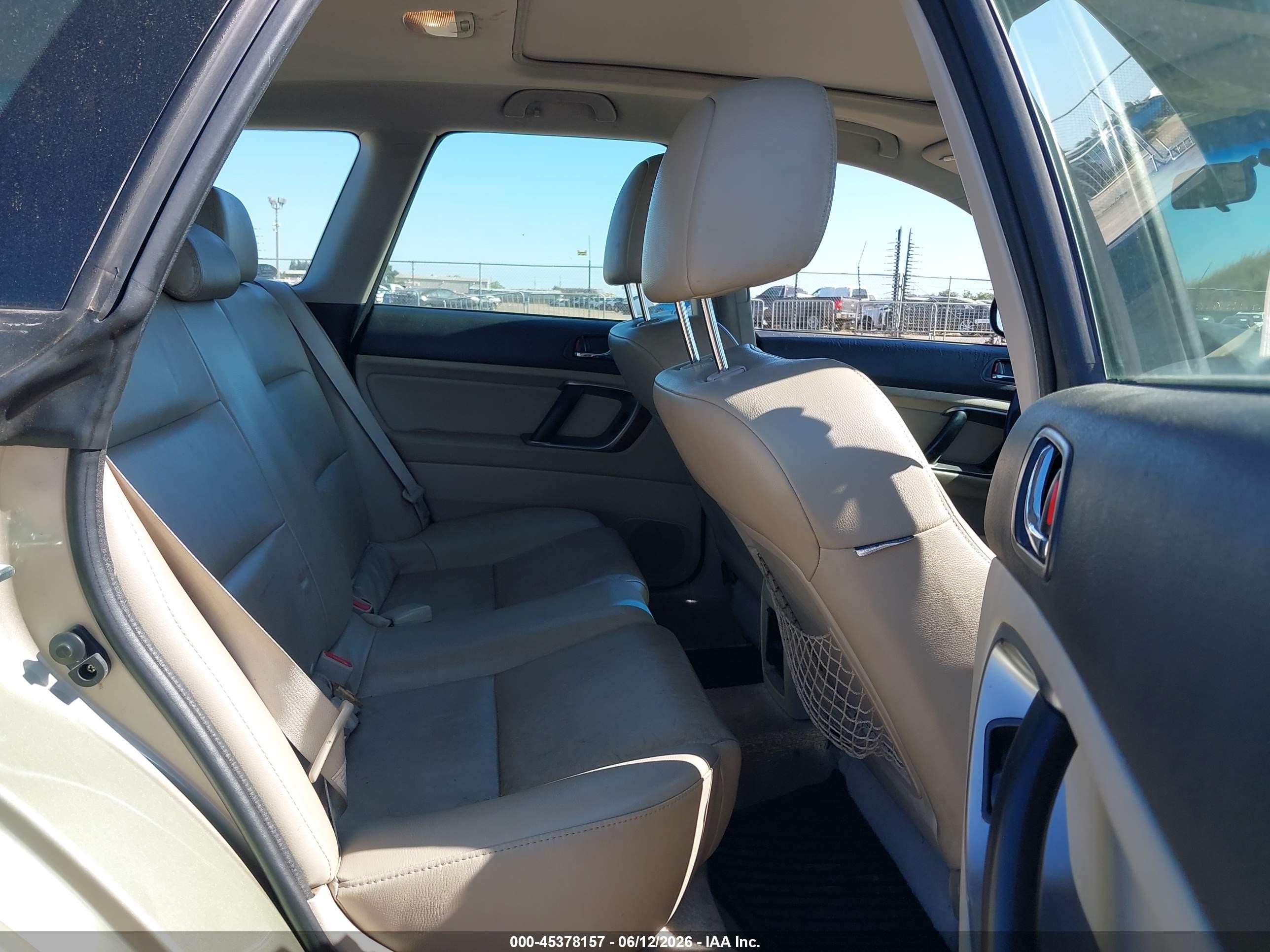 2008 Subaru Outback 2.5i Limited/2.5i Limited L.l. Bean Edition Gold vin: 4S4BP62C987357111