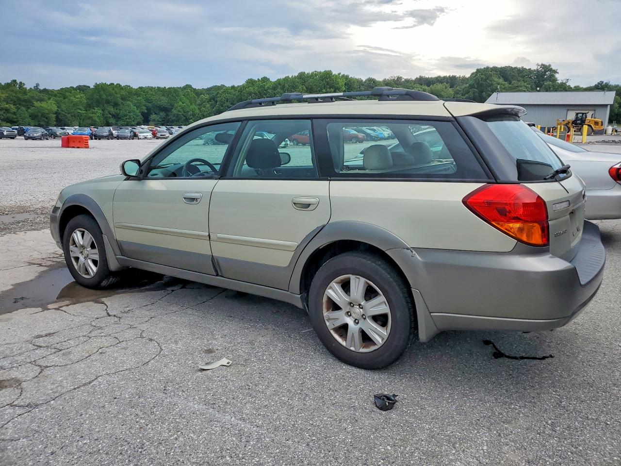 2005 Subaru Legacy Outback 2.5i Limited Tan vin: 4S4BP62CX57365360