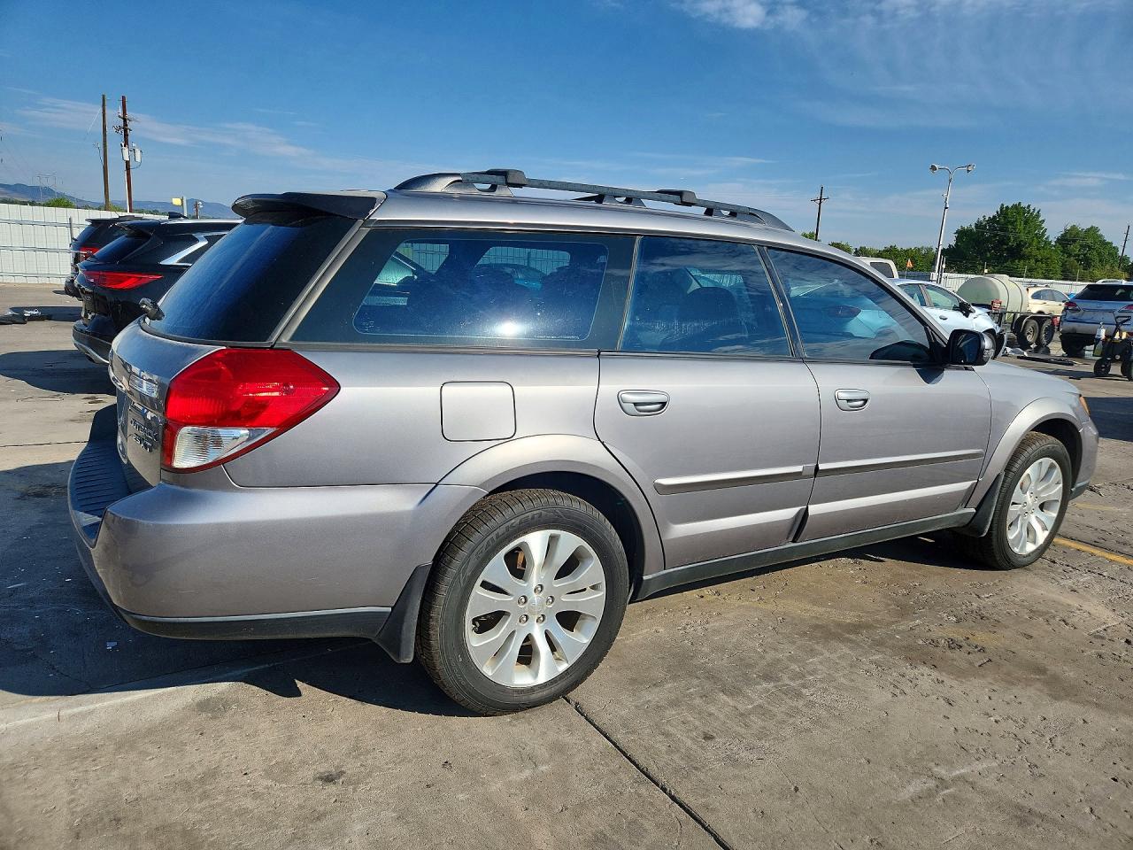 2008 Subaru Outback 2.5xt Limited Silver vin: 4S4BP63C884301323