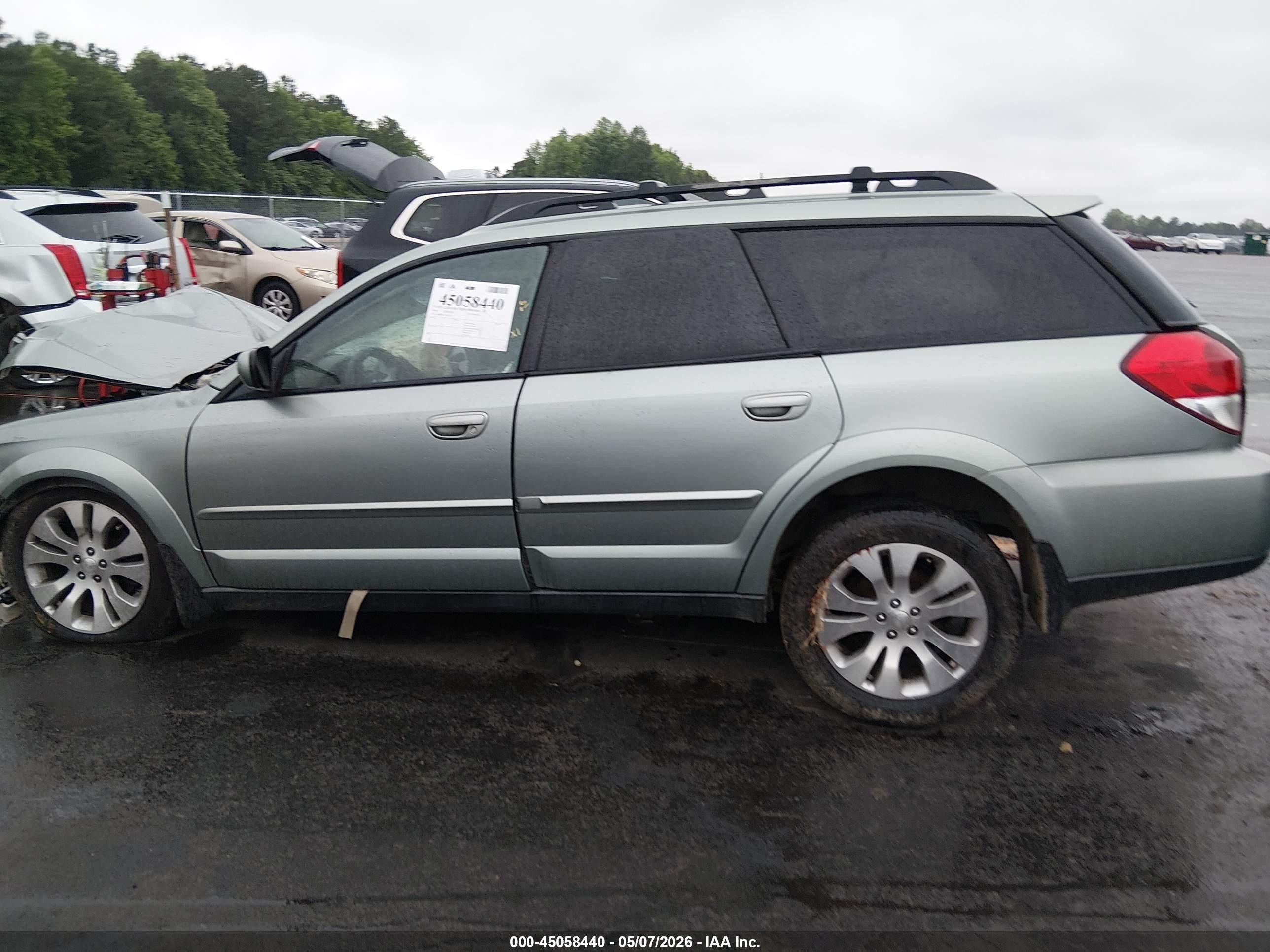 2009 Subaru Outback 2.5i Limited Silver vin: 4S4BP66C397325010