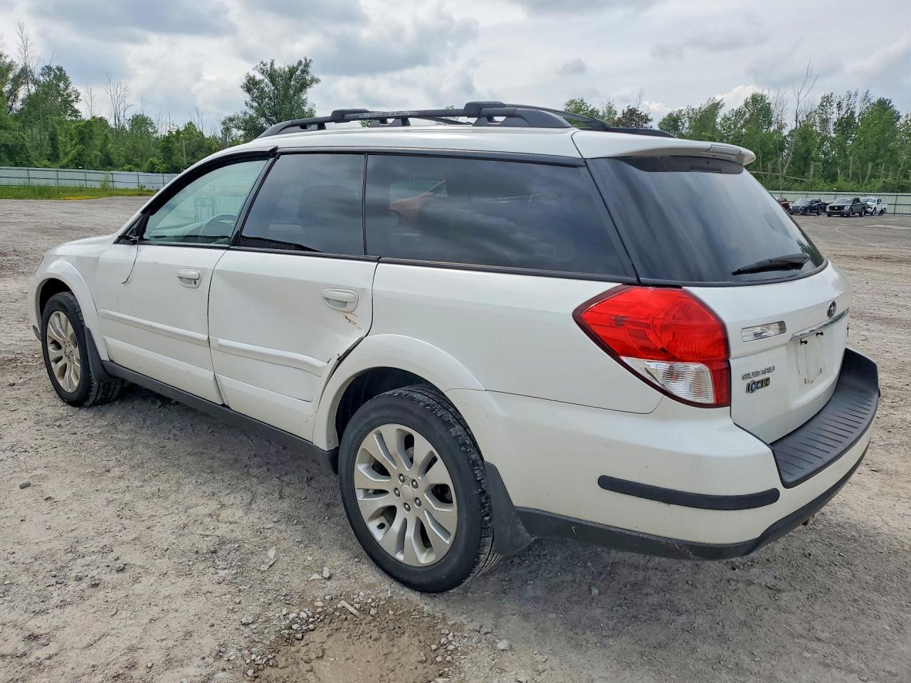 2009 Subaru Outback 2.5i Limited Белый vin: 4S4BP66C697346367