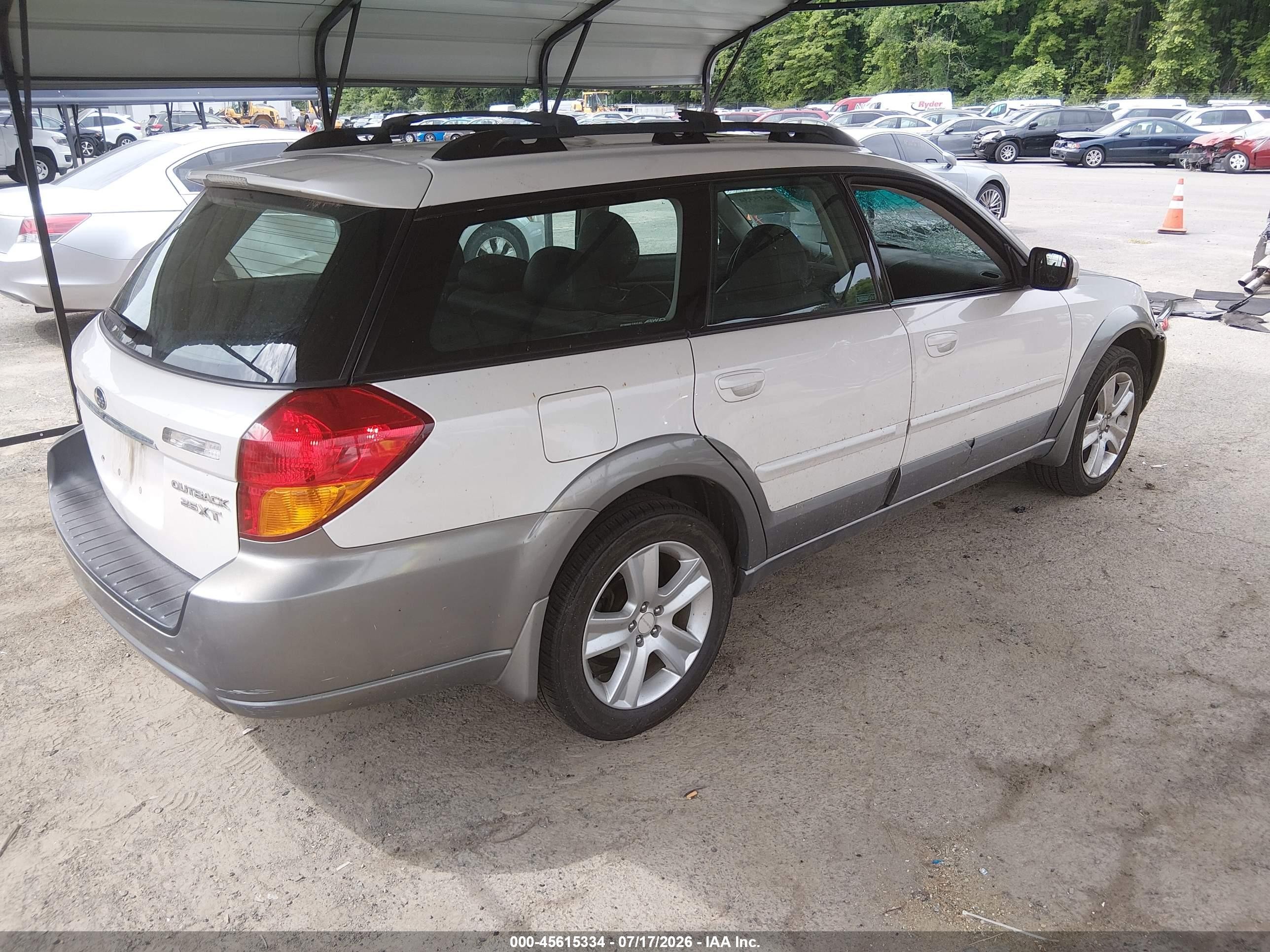 2005 Subaru Outback 2.5xt Limited White vin: 4S4BP67C154321323