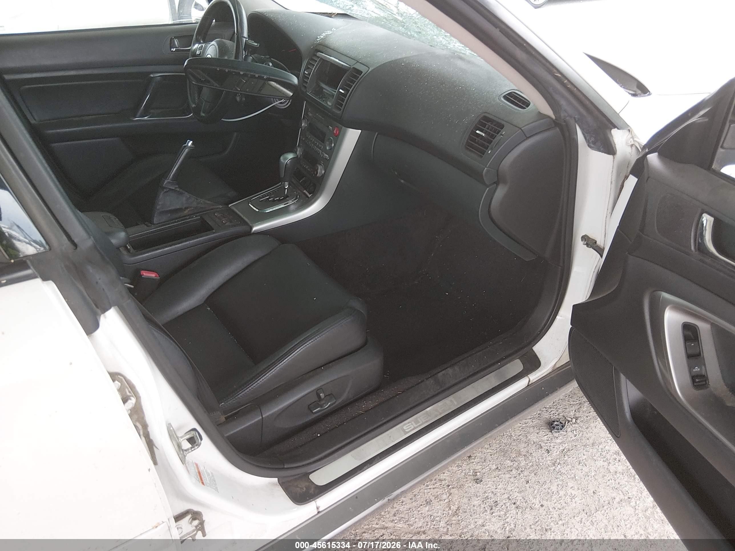 2005 Subaru Outback 2.5xt Limited White vin: 4S4BP67C154321323