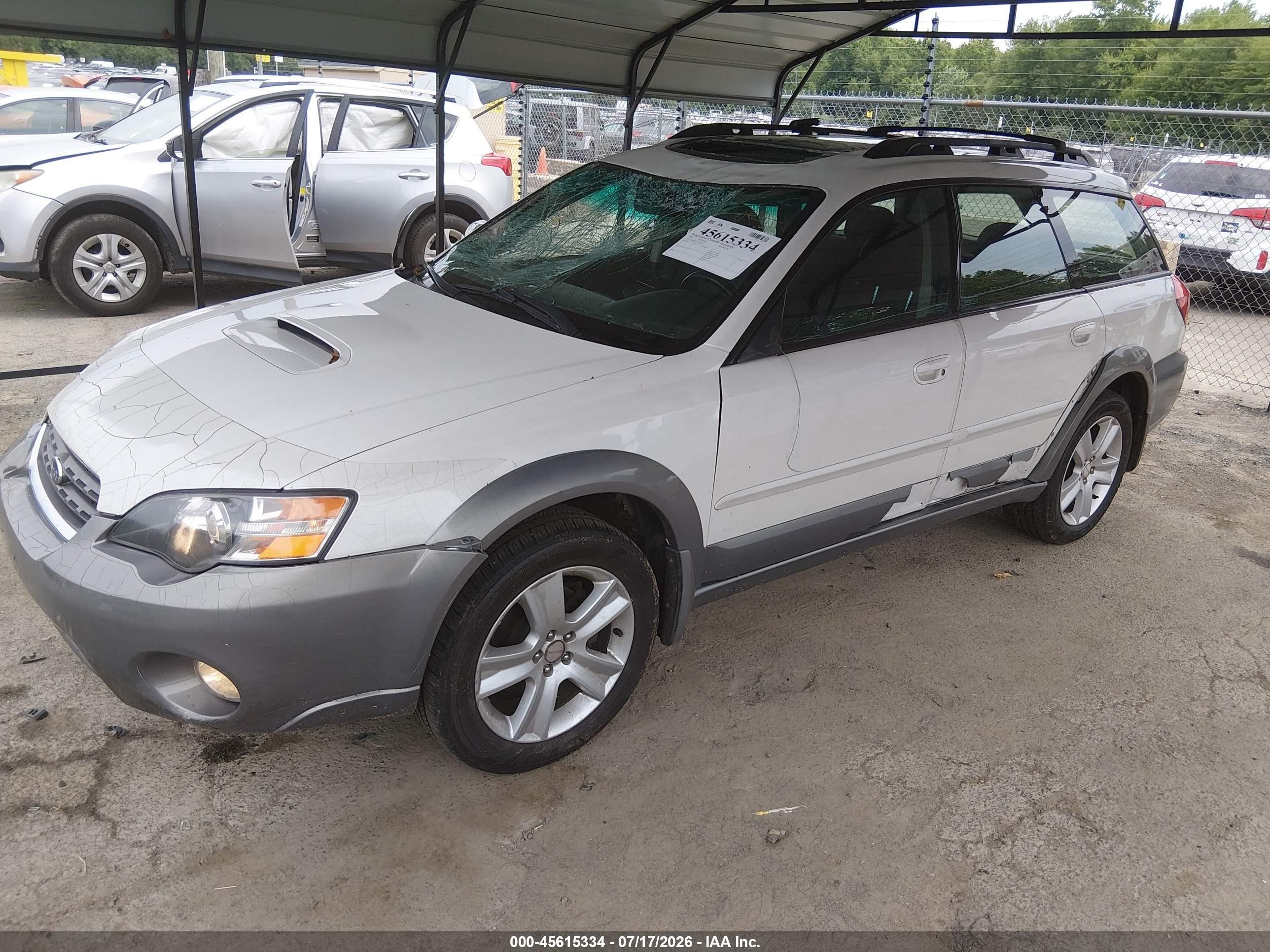 2005 Subaru Outback 2.5xt Limited White vin: 4S4BP67C154321323