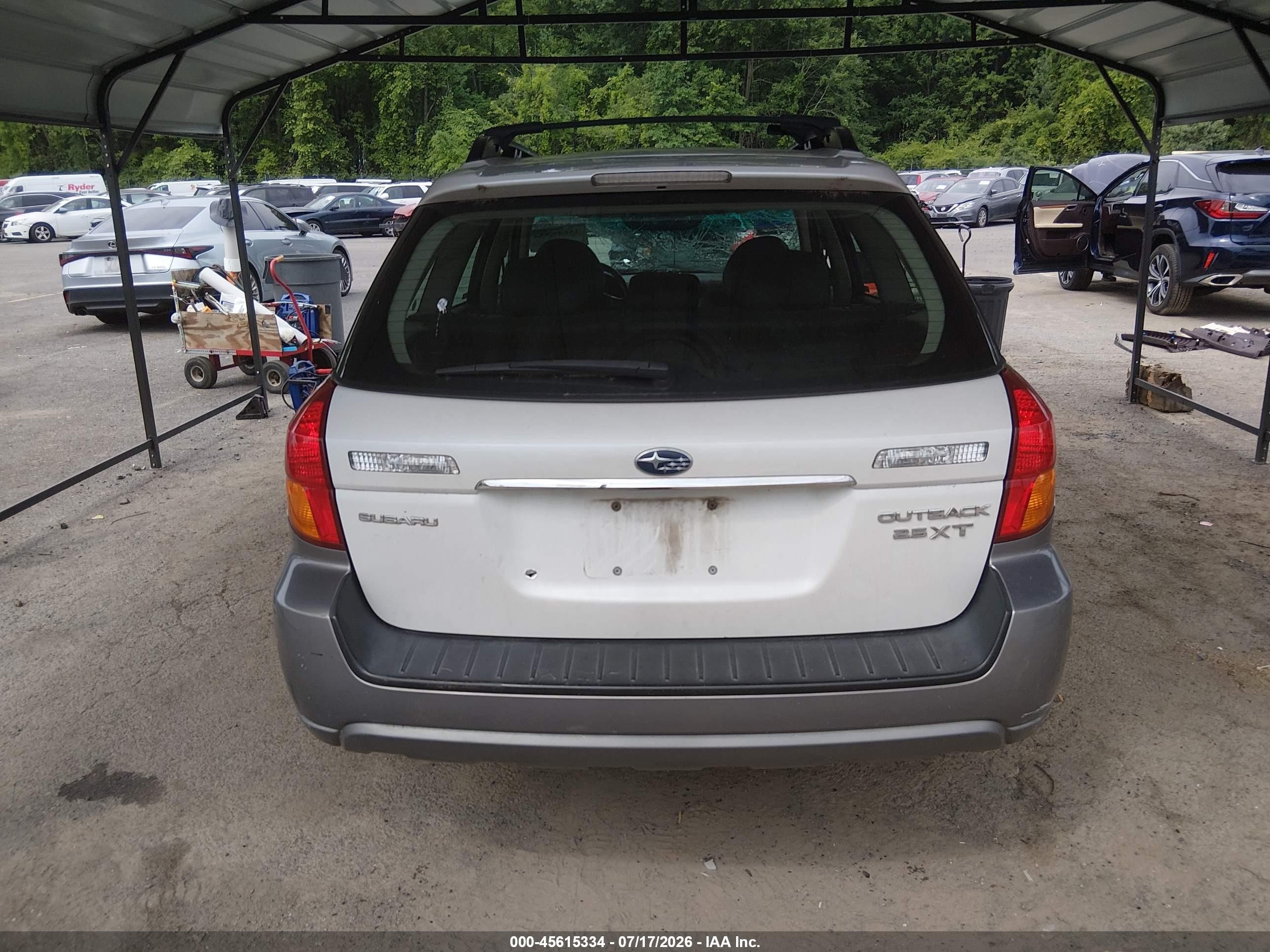 2005 Subaru Outback 2.5xt Limited White vin: 4S4BP67C154321323