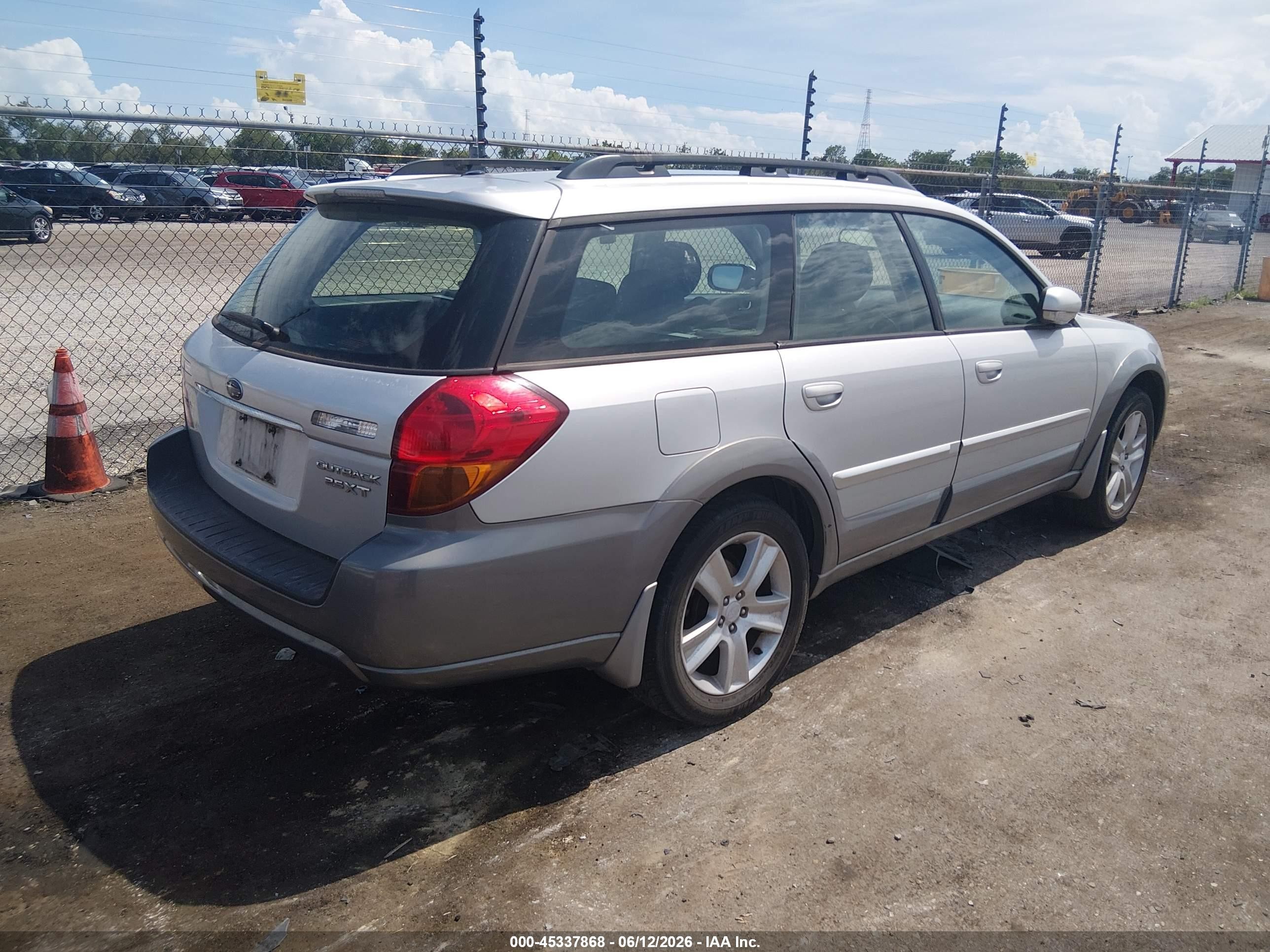2006 Subaru Outback 2.5xt Limited Silver vin: 4S4BP67C164309545