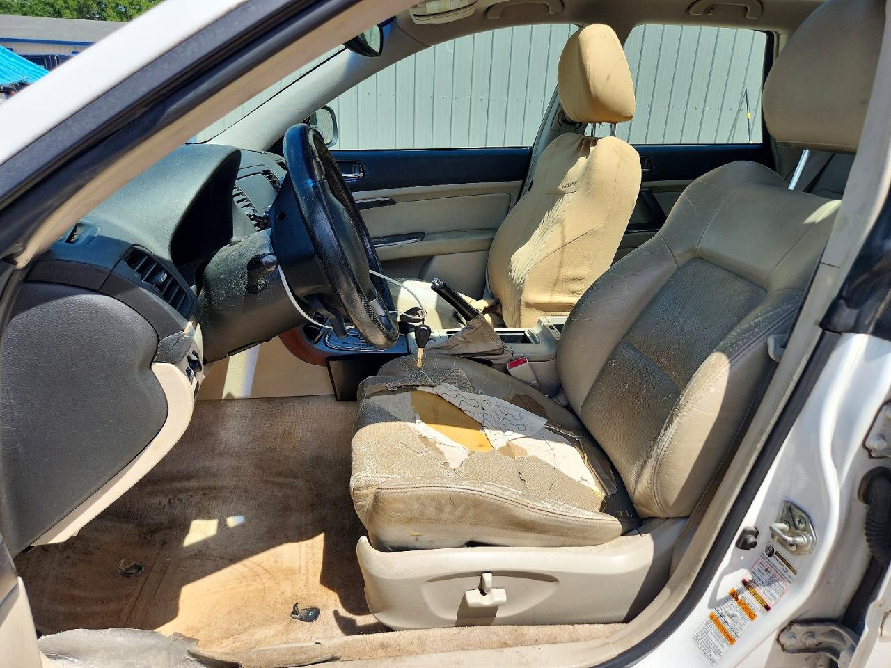 2005 Subaru Legacy Outback 2.5 Xt Limited White vin: 4S4BP67C854351211